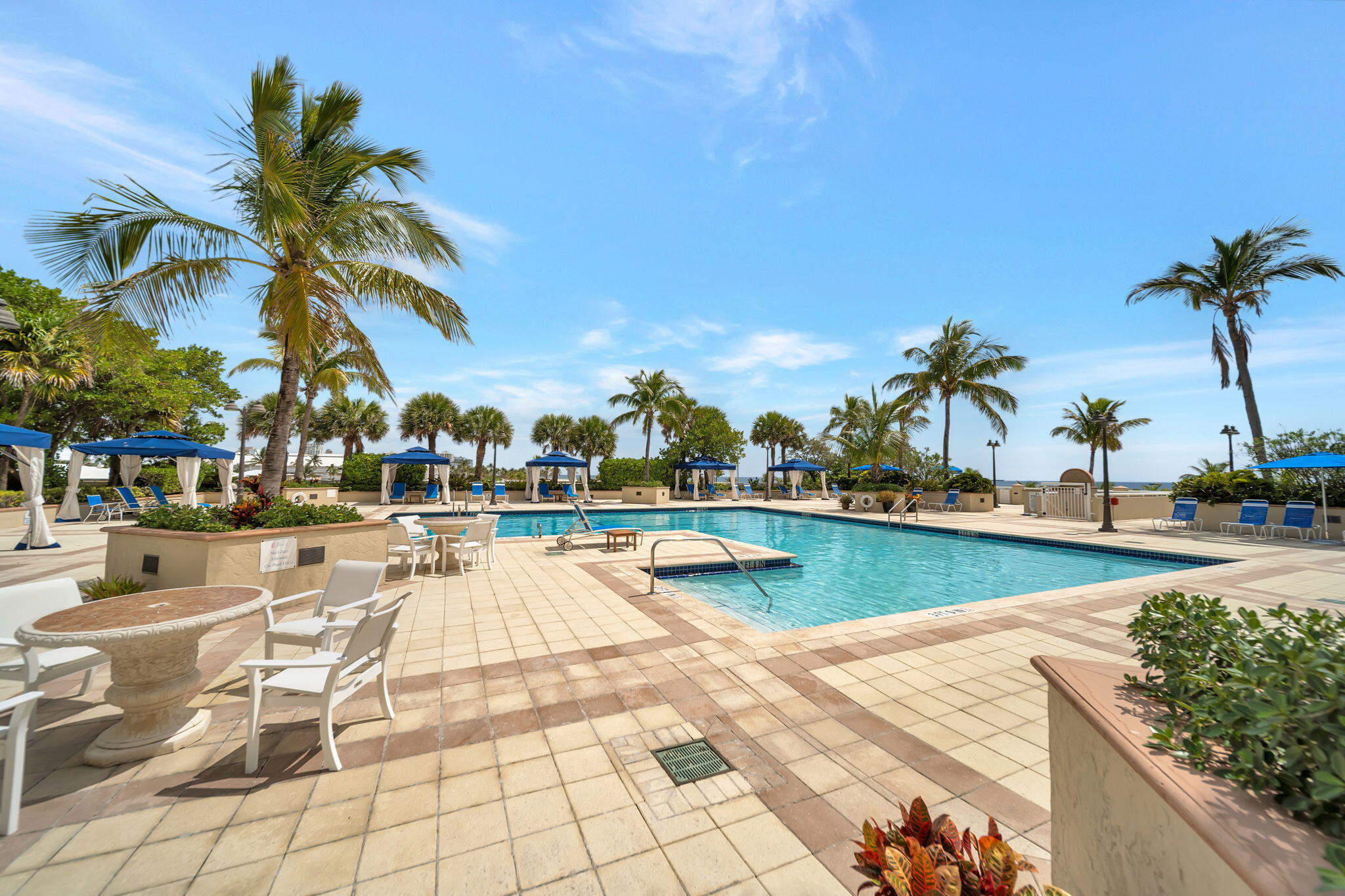 2100 S Ocean Lane 101-102