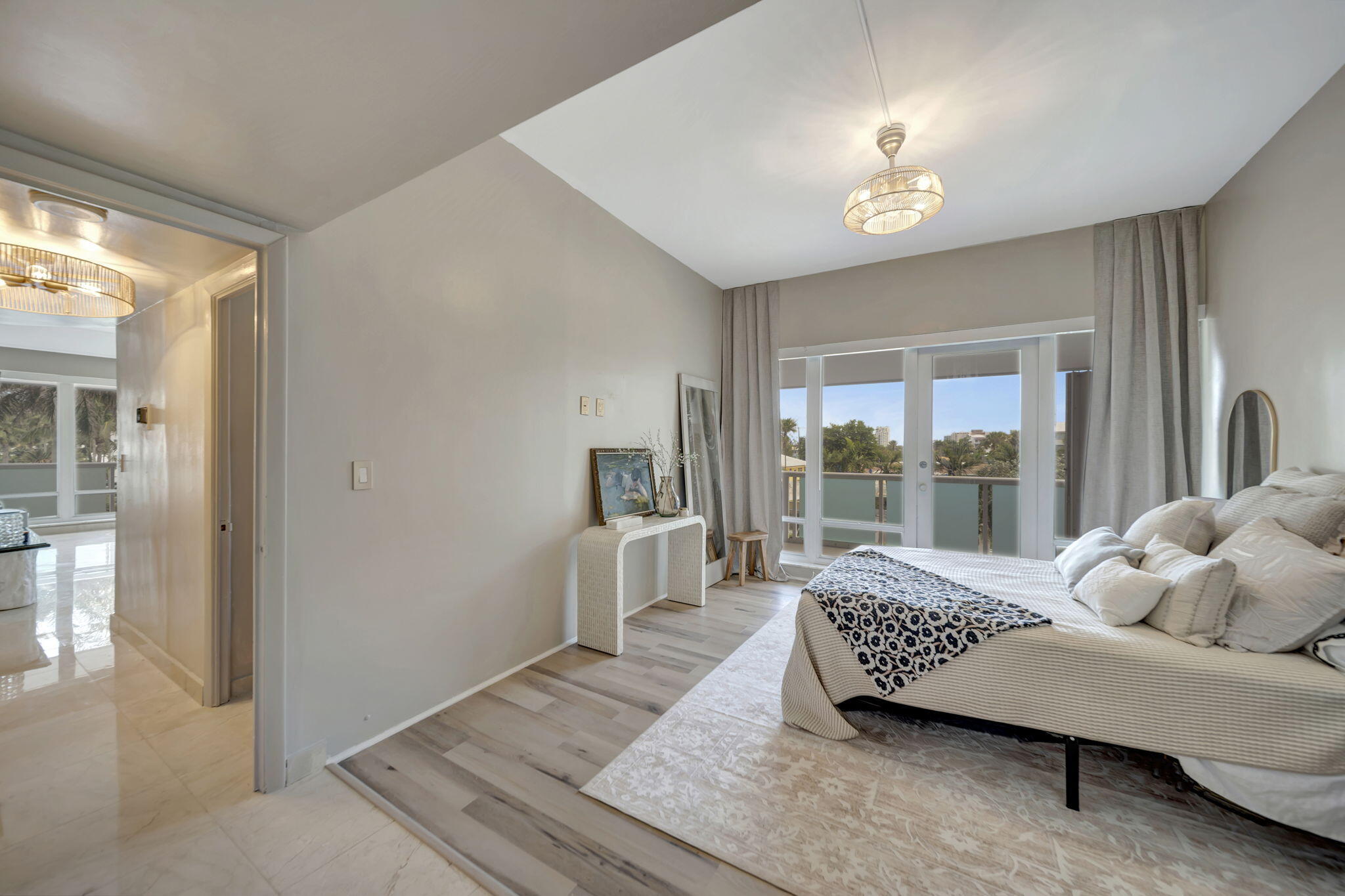2100 S Ocean Lane 101-102