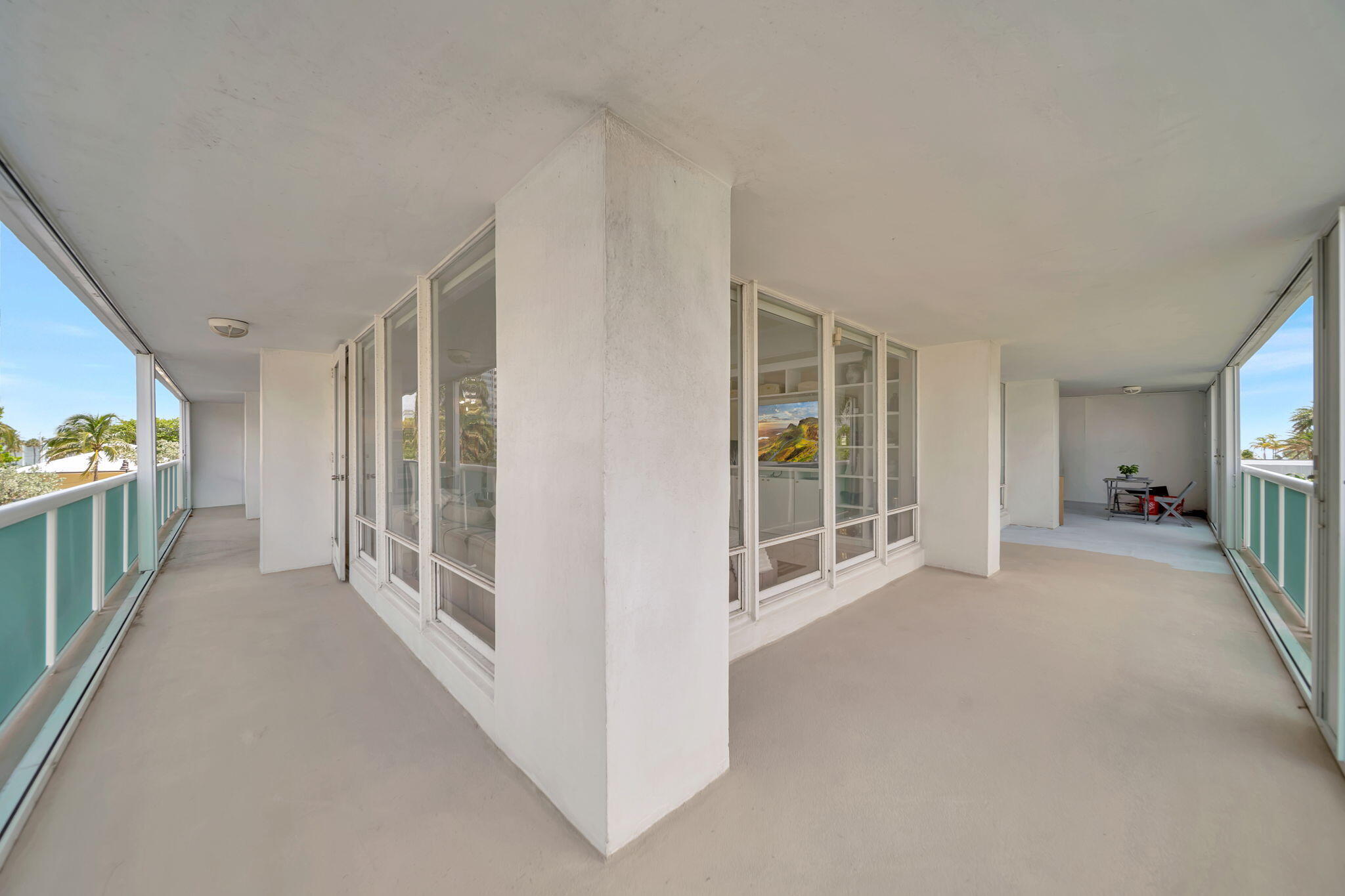 2100 S Ocean Lane 101-102