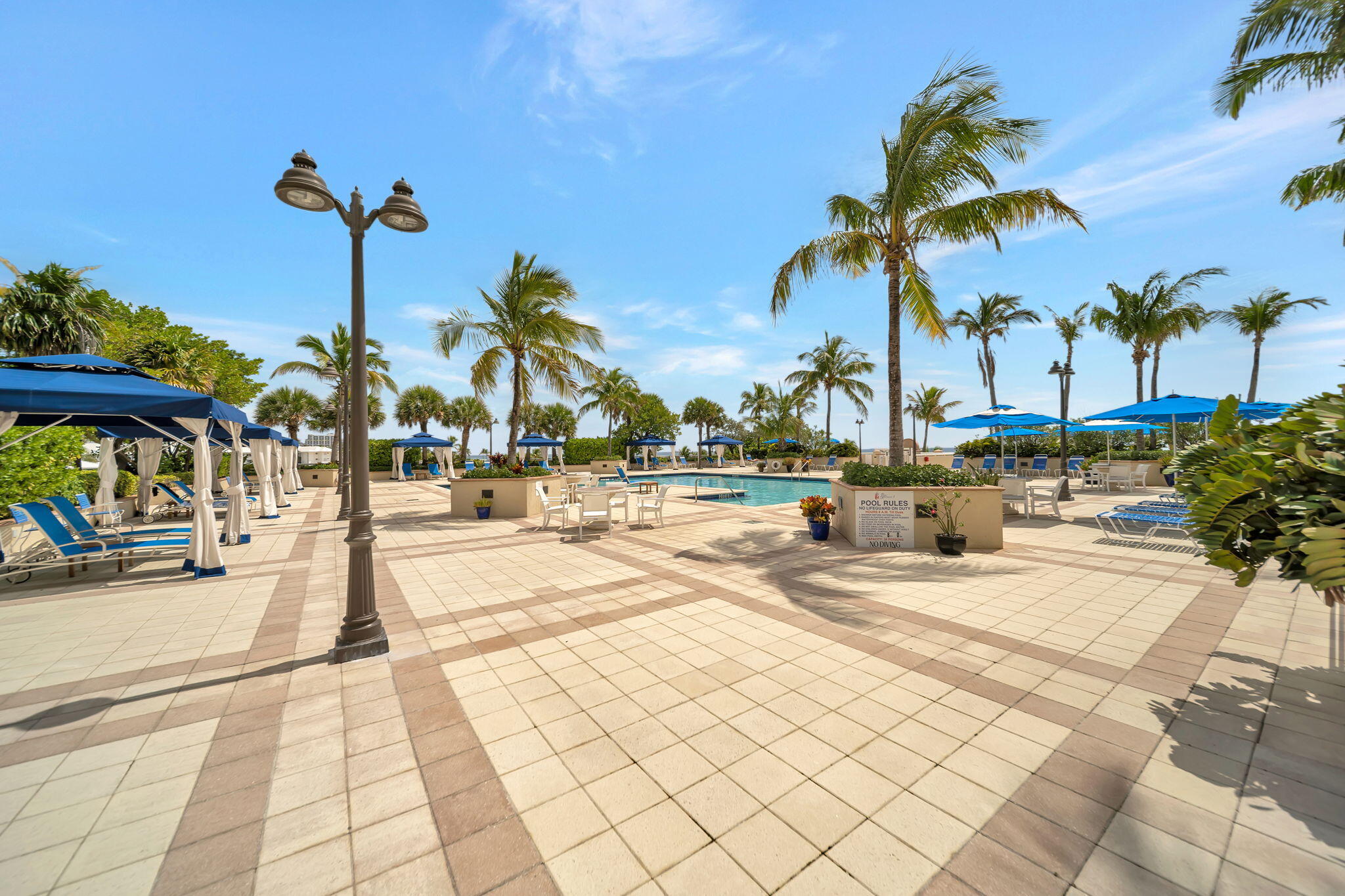 2100 S Ocean Lane 101-102