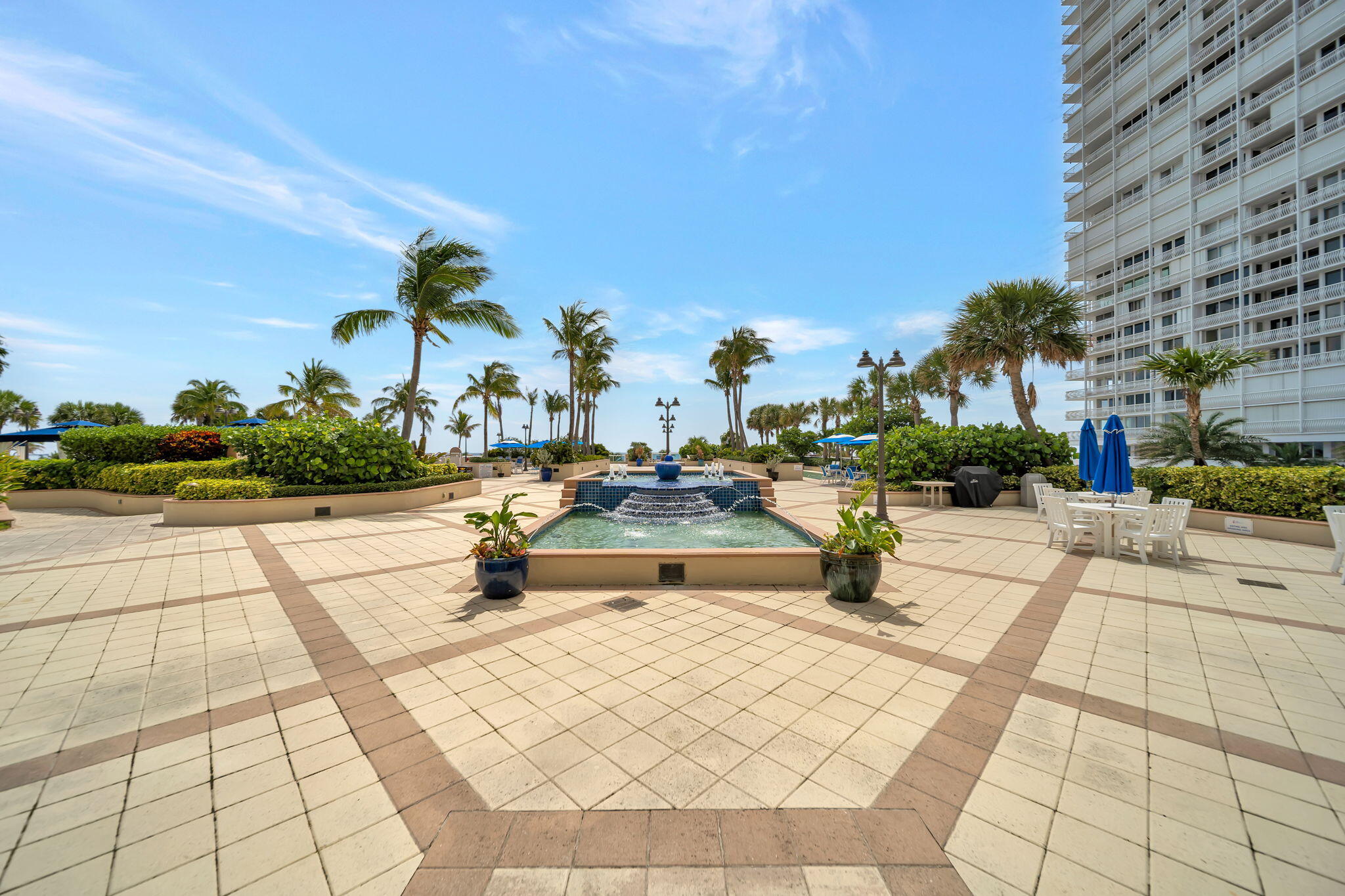 2100 S Ocean Lane 101-102