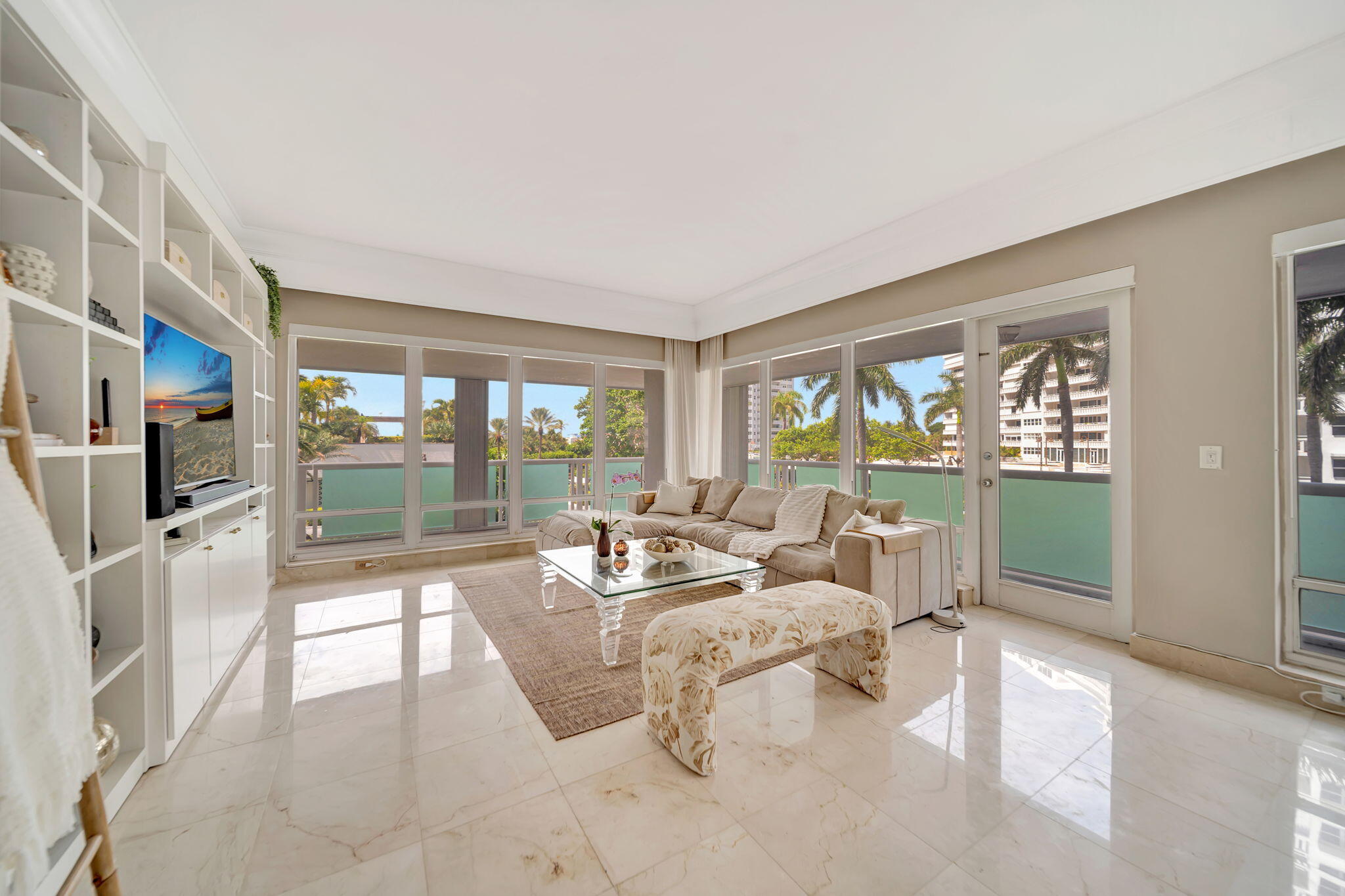 2100 S Ocean Lane 101-102