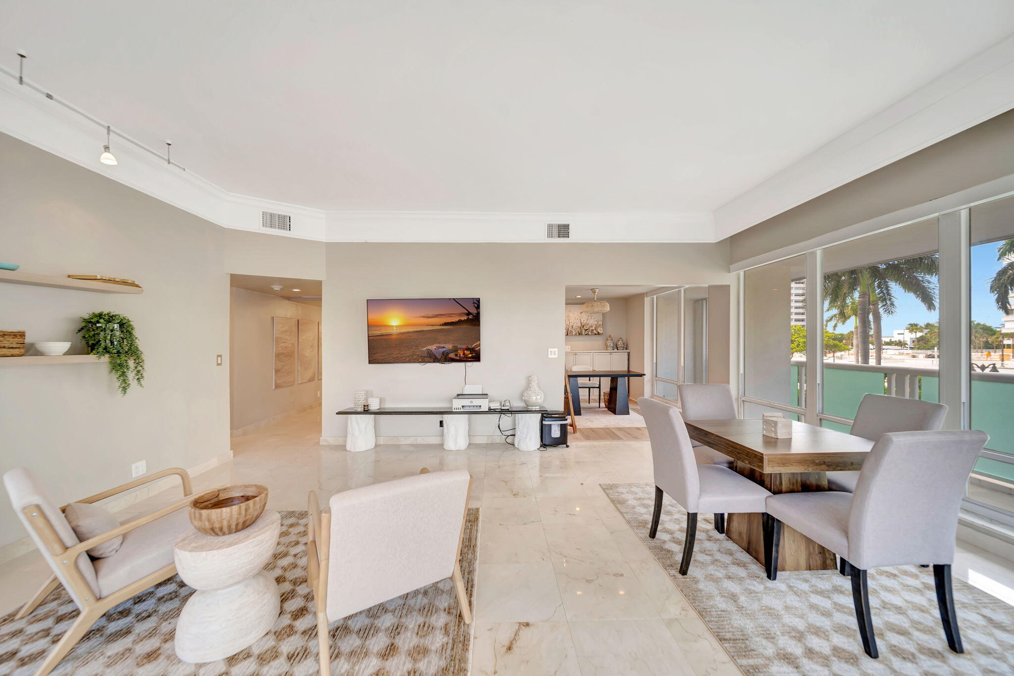 2100 S Ocean Lane 101-102