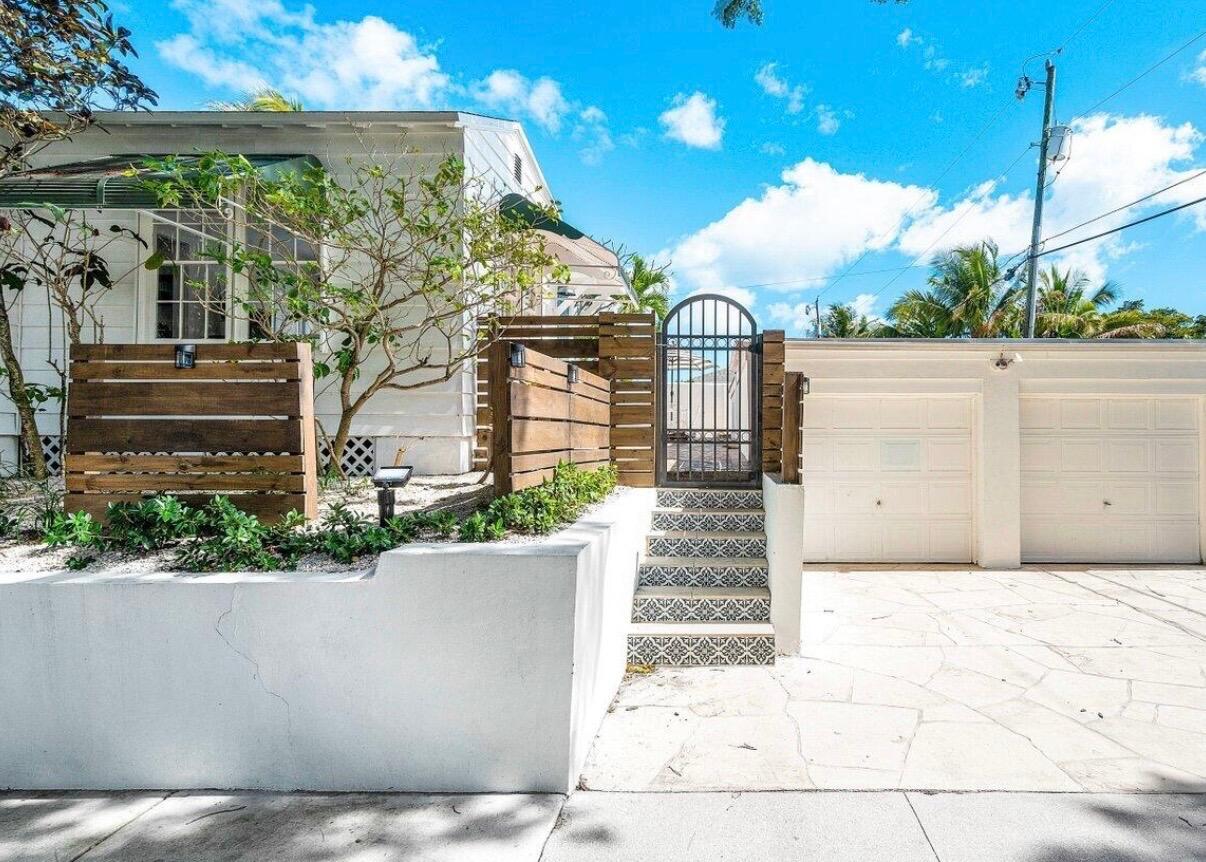 744 Sunset Road