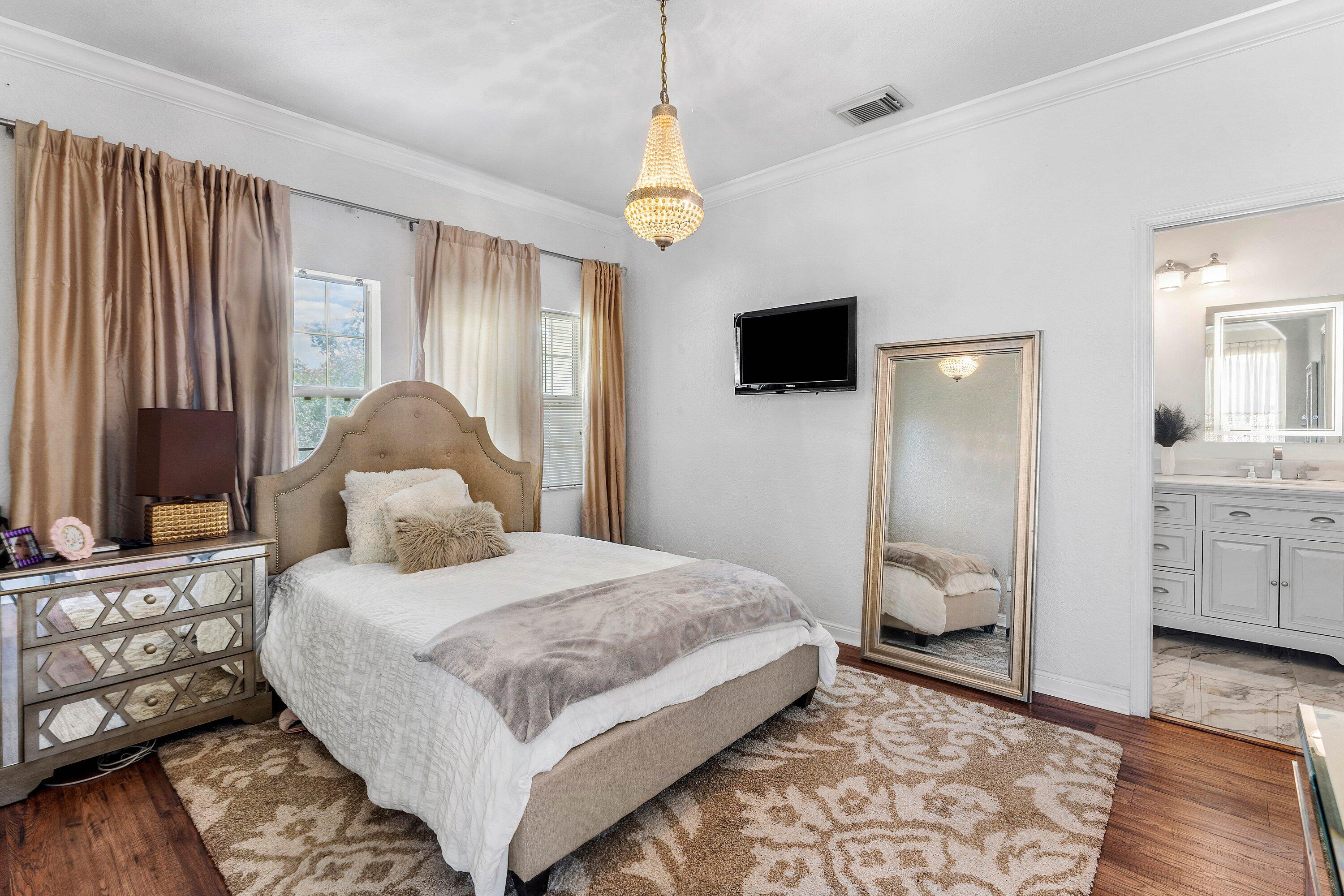 599 Cresta Circle