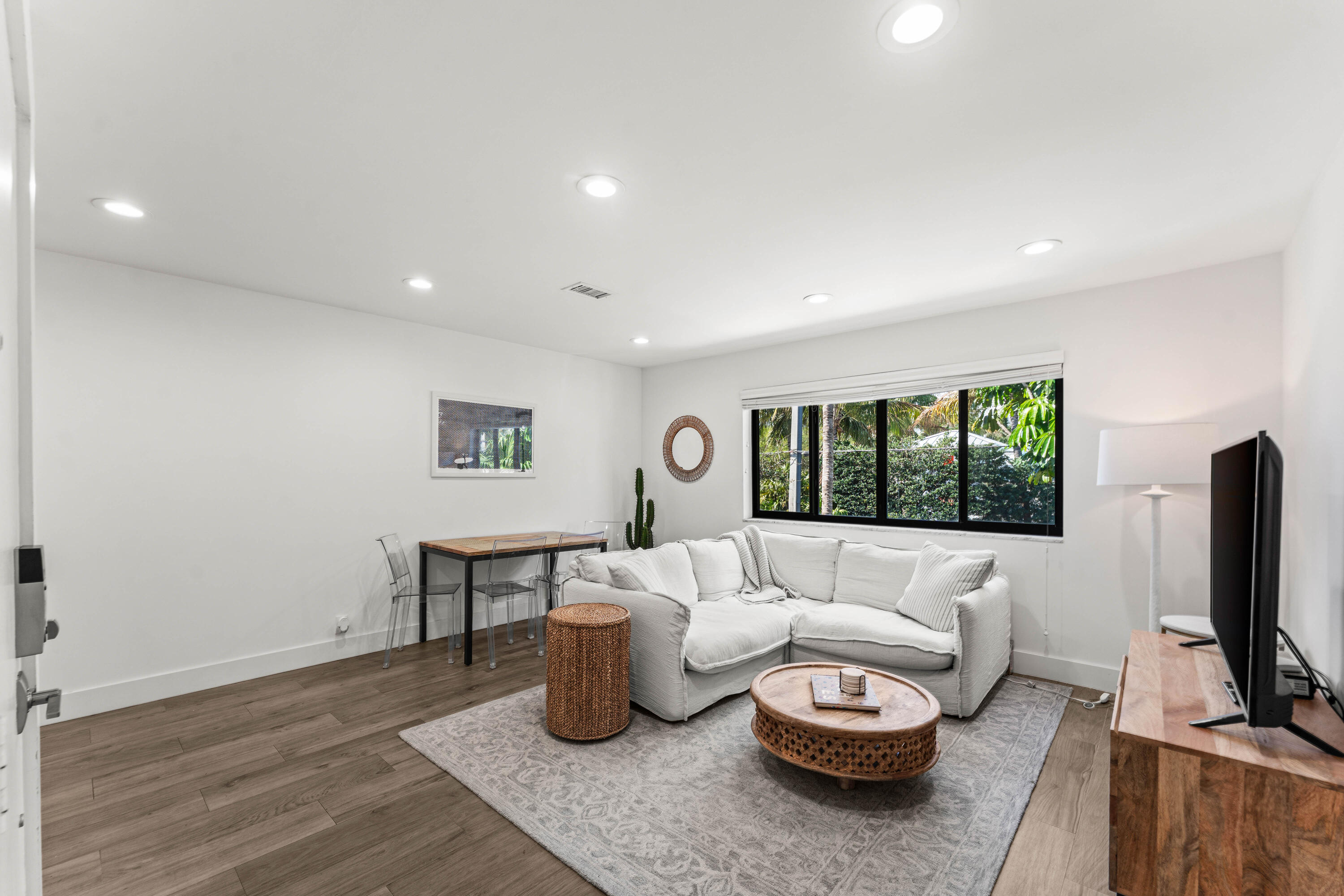 250 S Ocean Boulevard 279