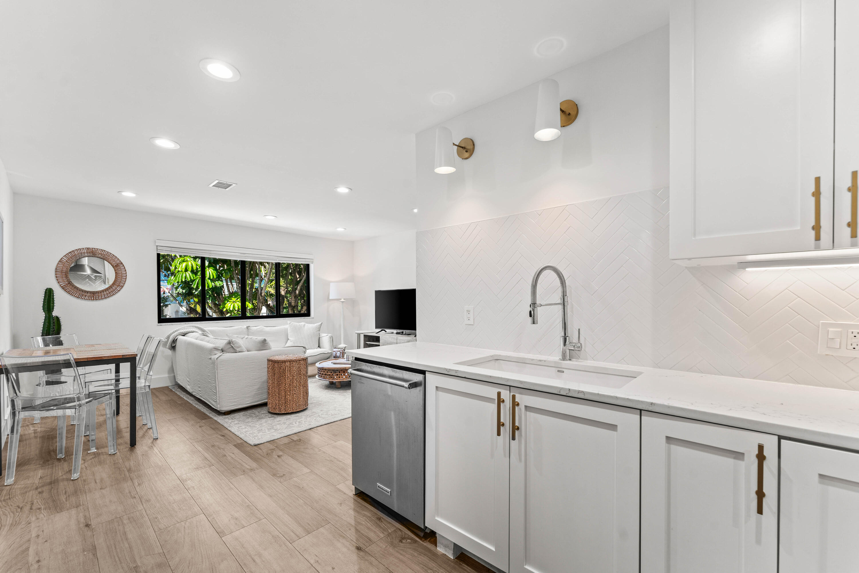 250 S Ocean Boulevard 279