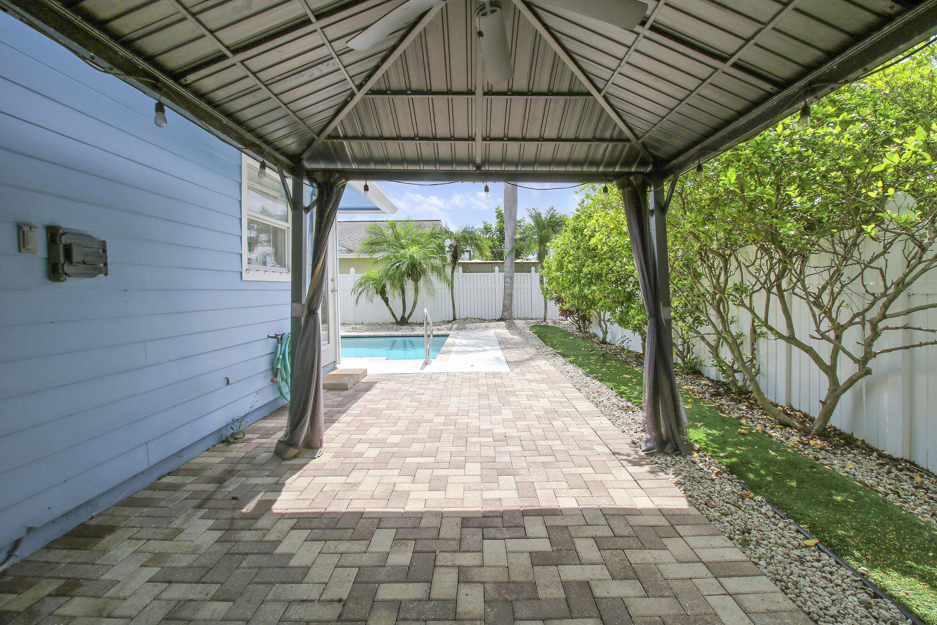 6118 Barbara Street