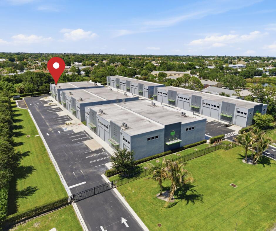 861 NE Industrial Blvd Boulevard 18