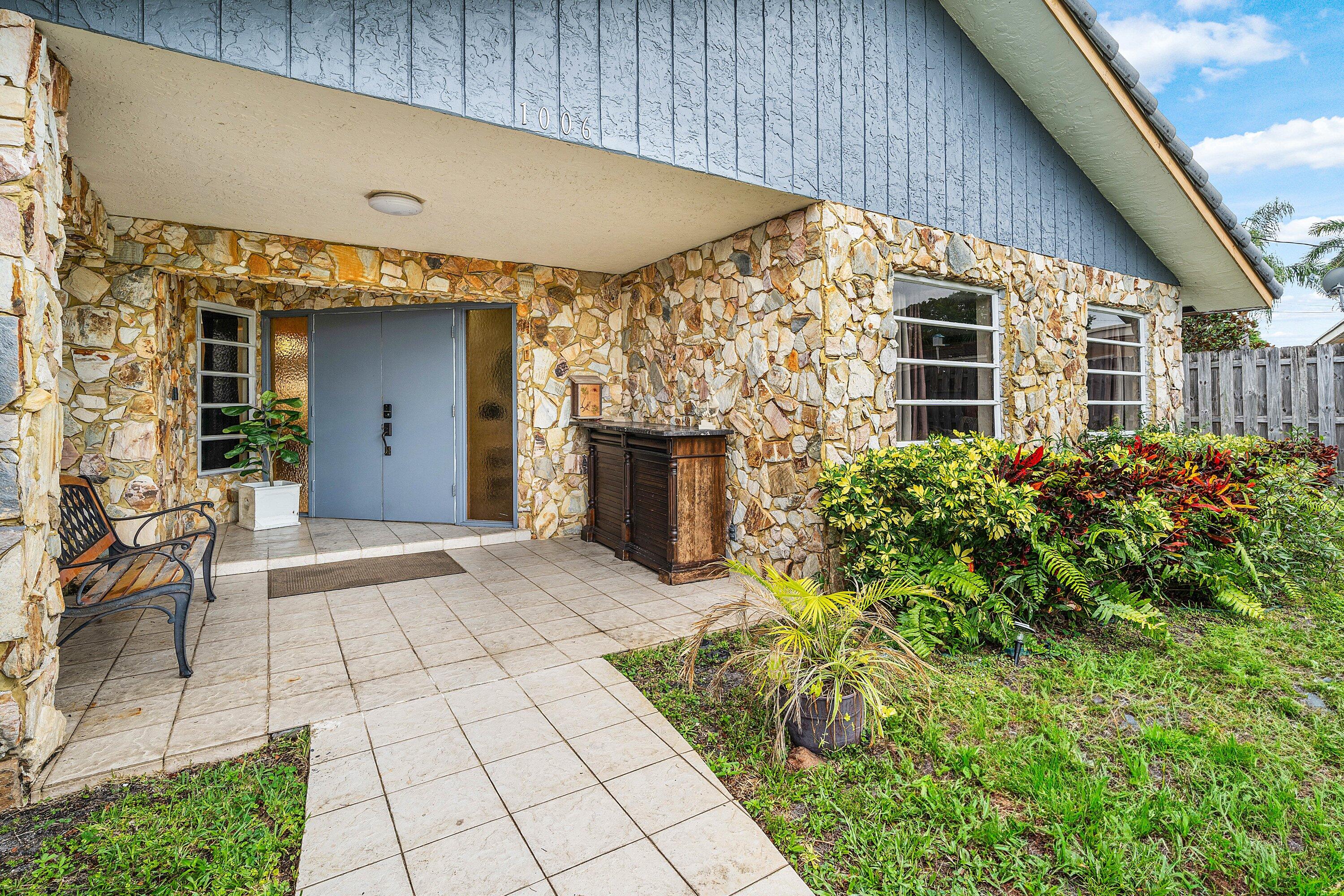 1006 SE 6th Street