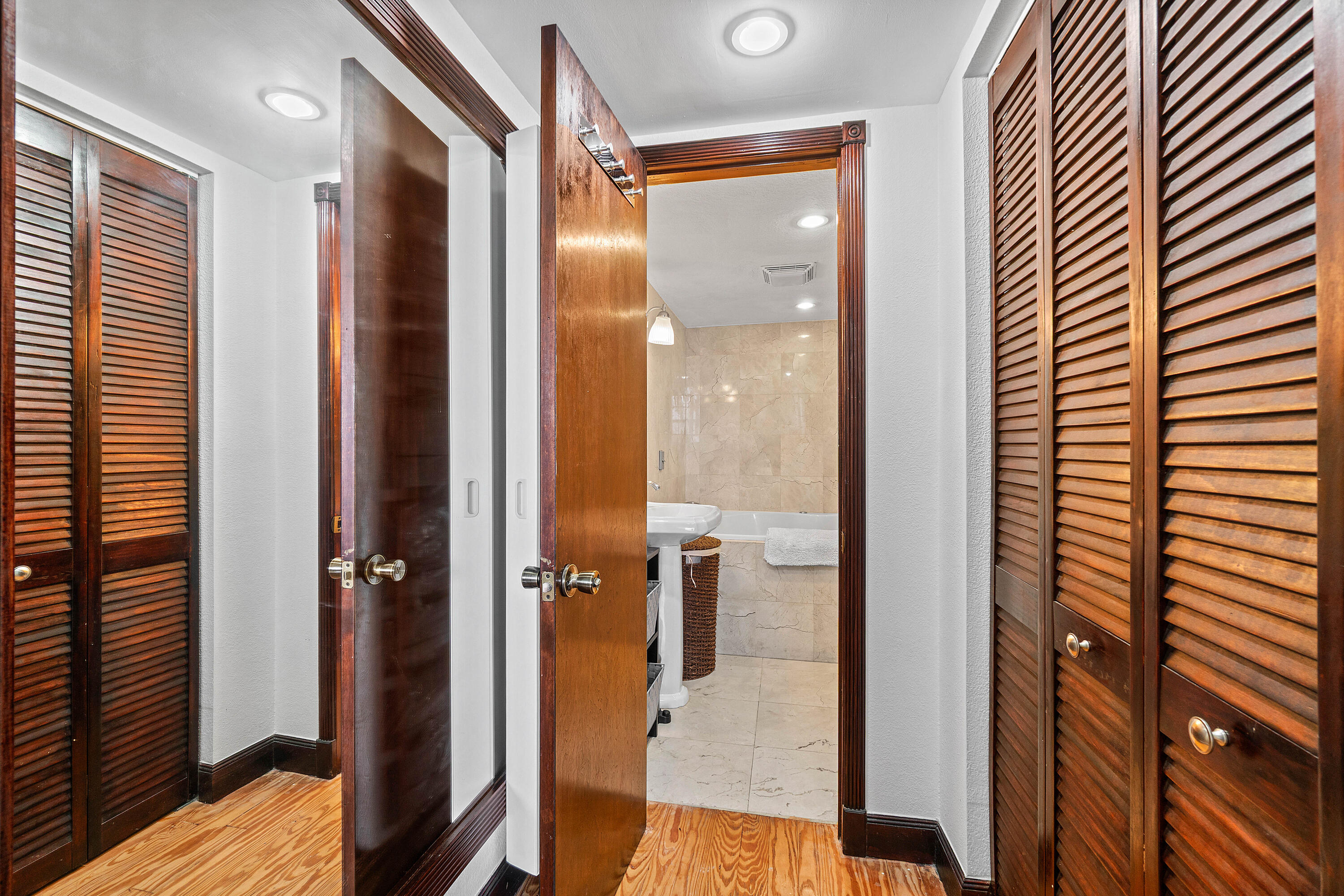 2400 Deer Creek Country Club Boulevard 608-1
