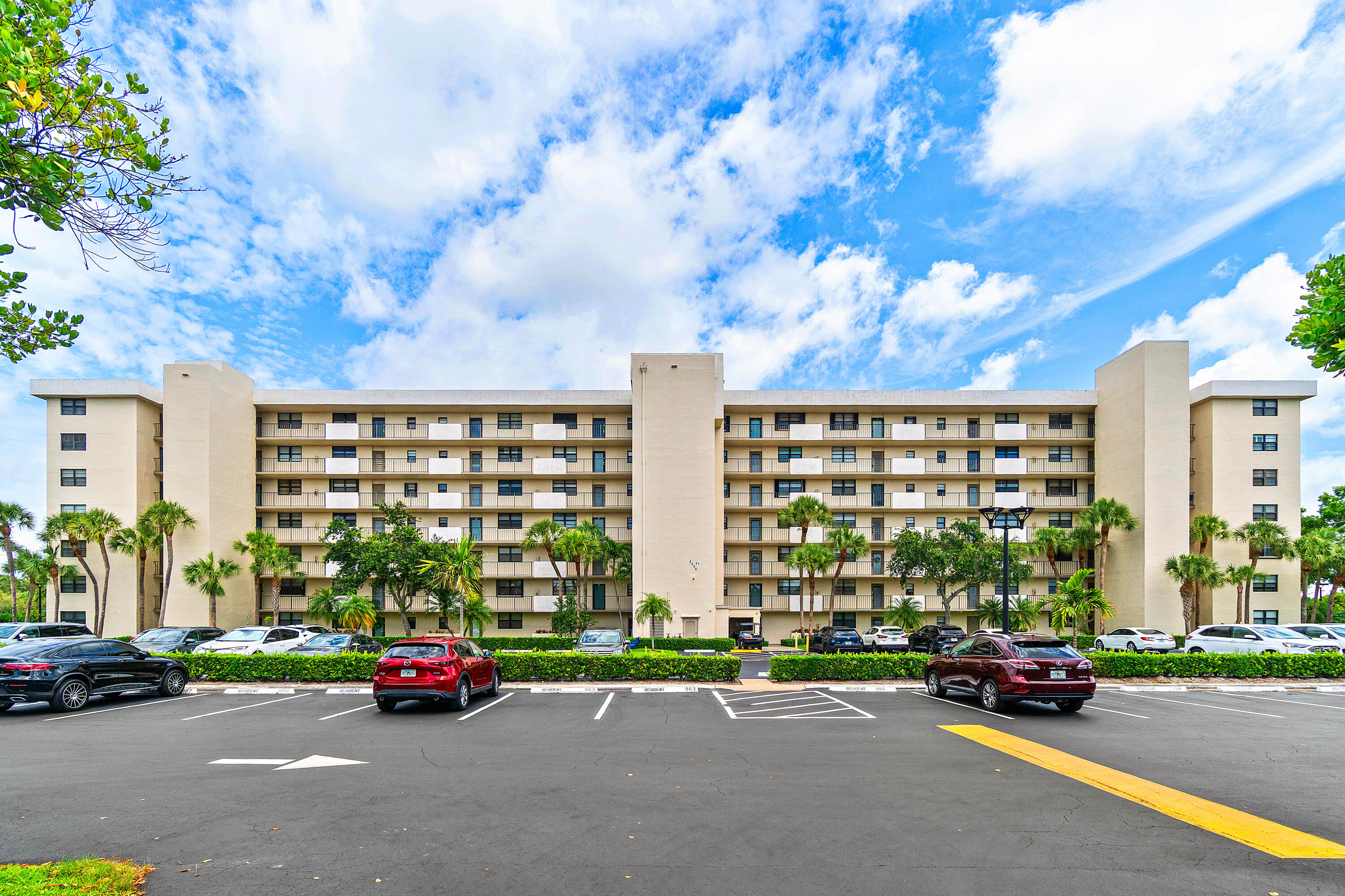 2400 Deer Creek Country Club Boulevard 608-1