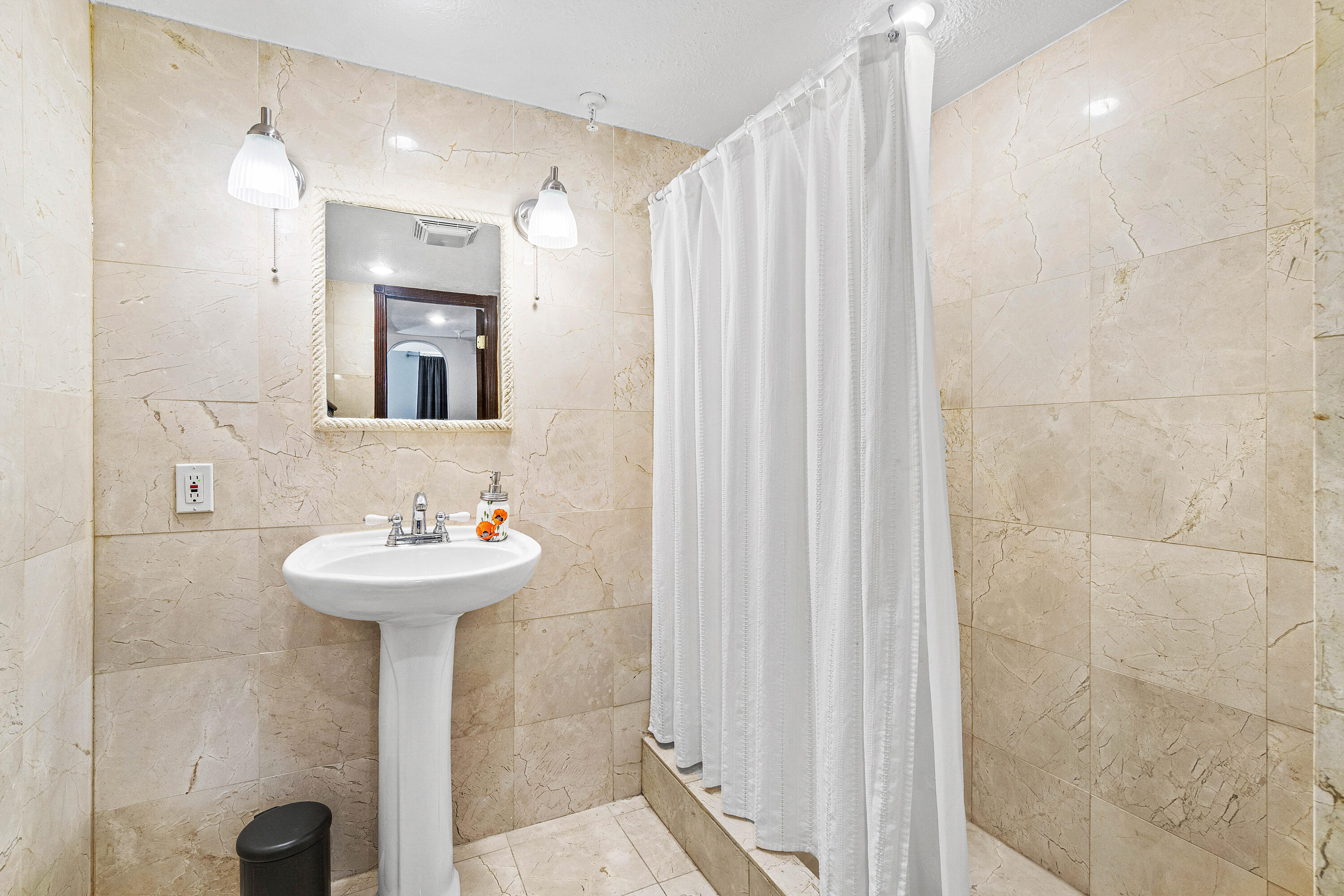 2400 Deer Creek Country Club Boulevard 608-1