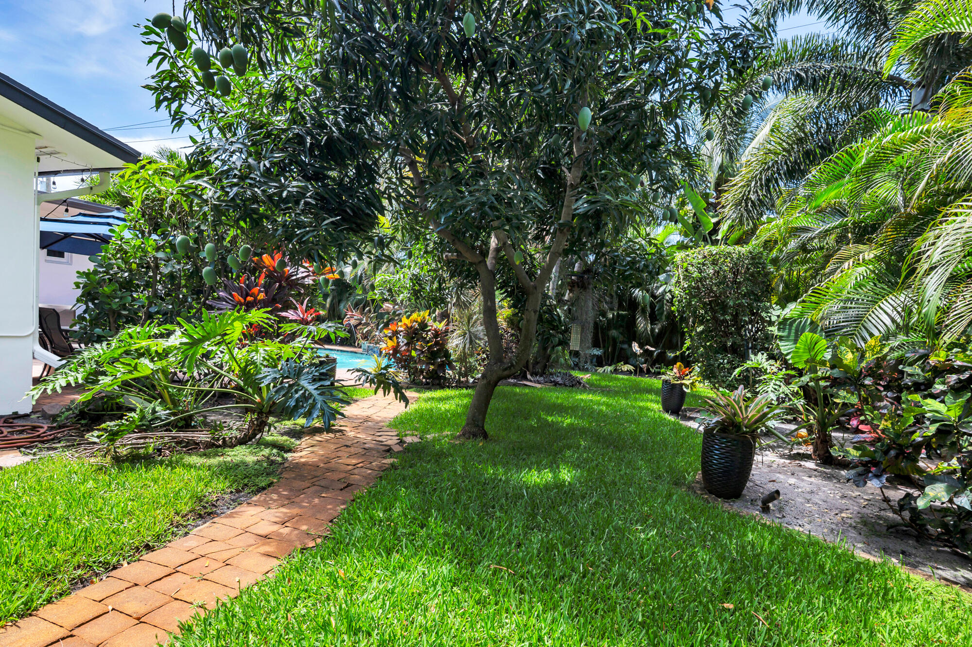 844 Avon Road
