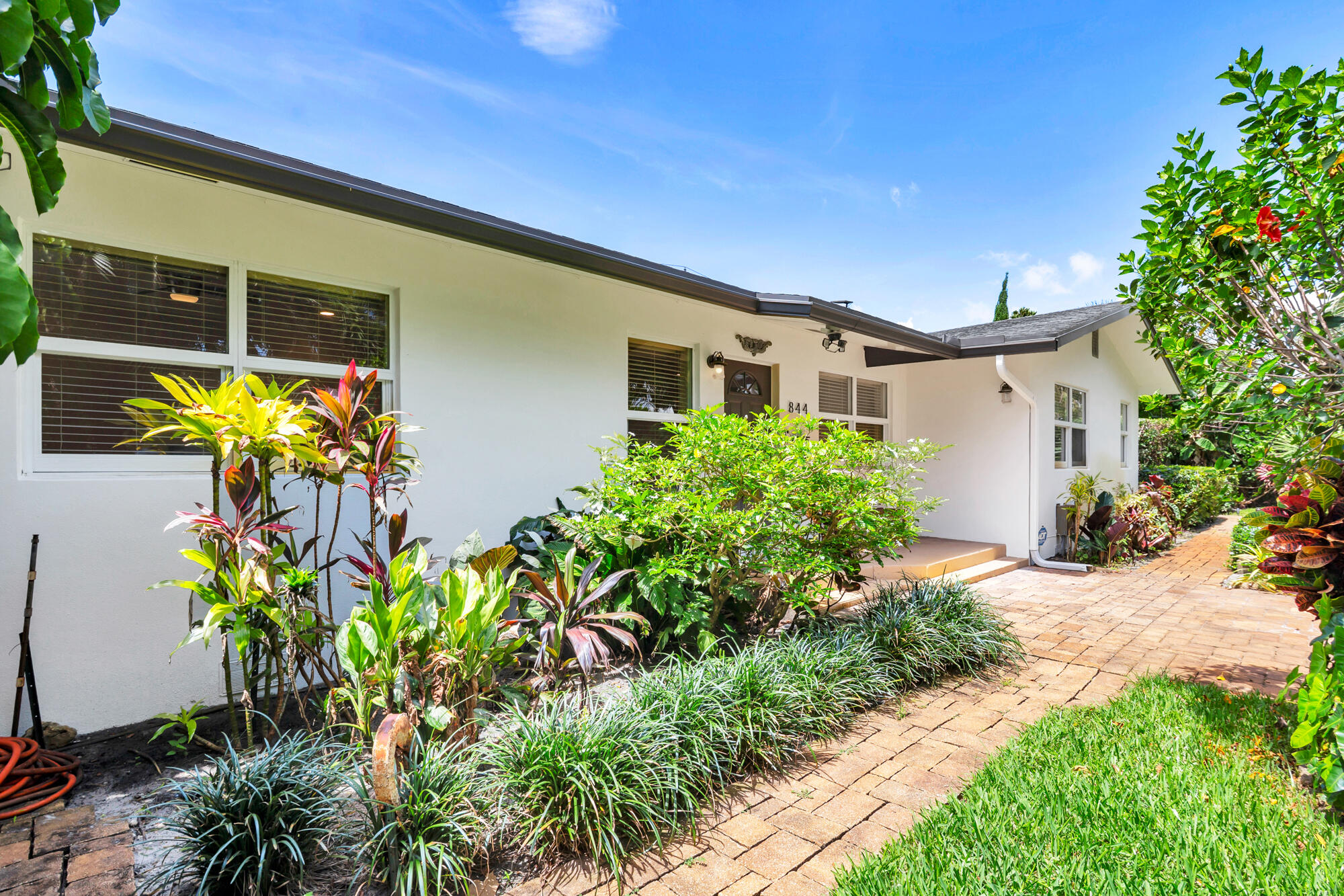 844 Avon Road