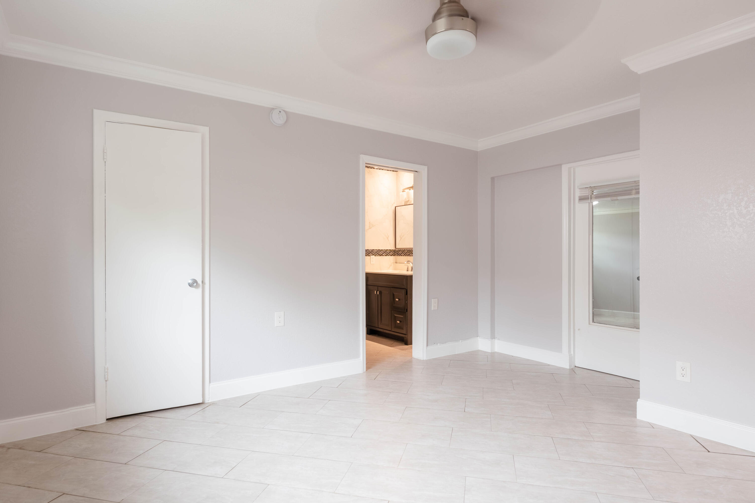 9696 SW 1st Place