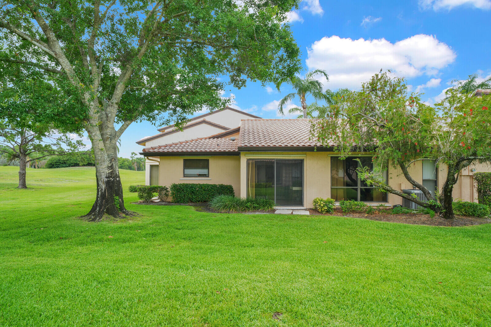 3704 SW Quail Meadow Trail