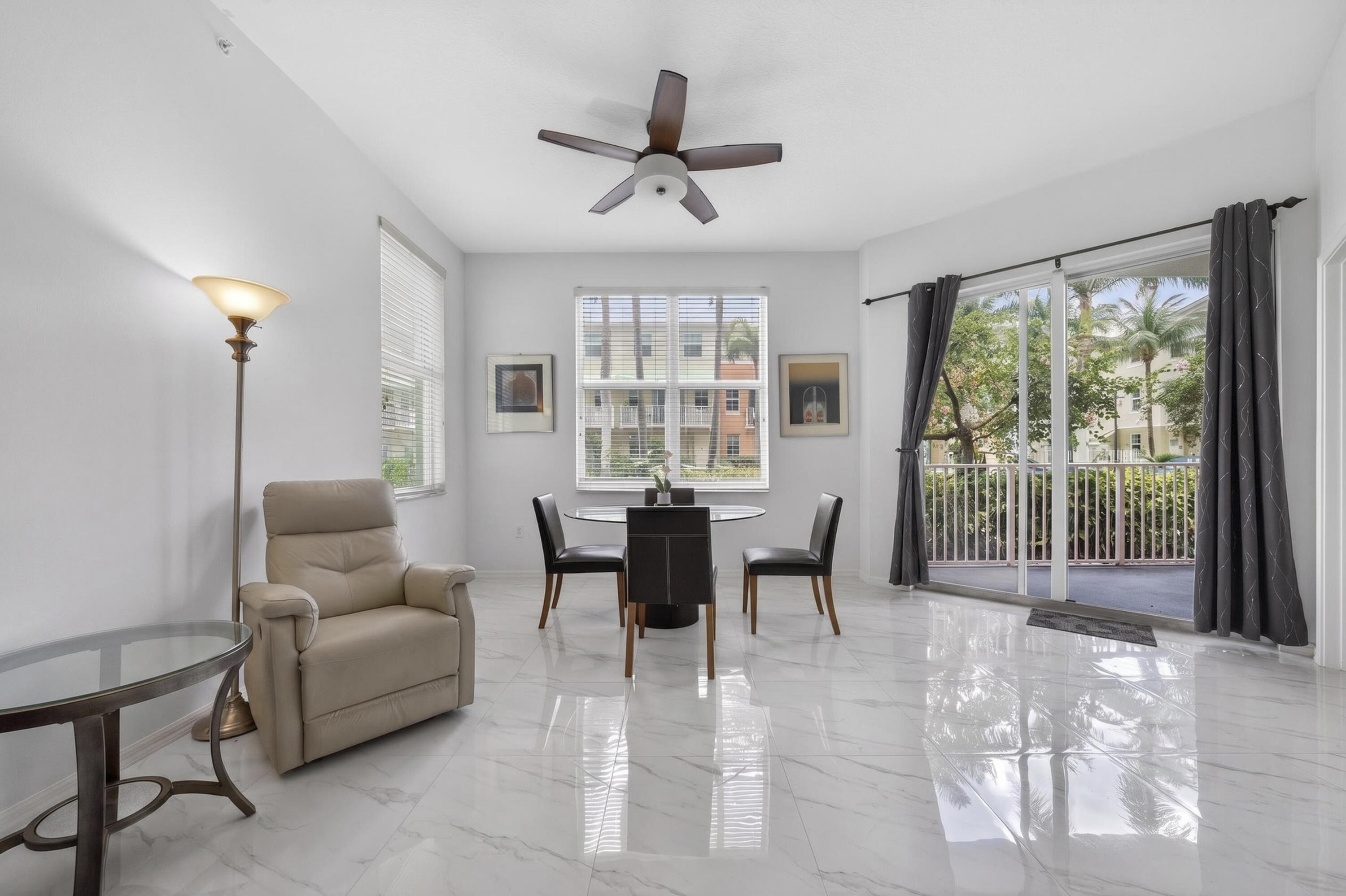 804 E Windward Way 111