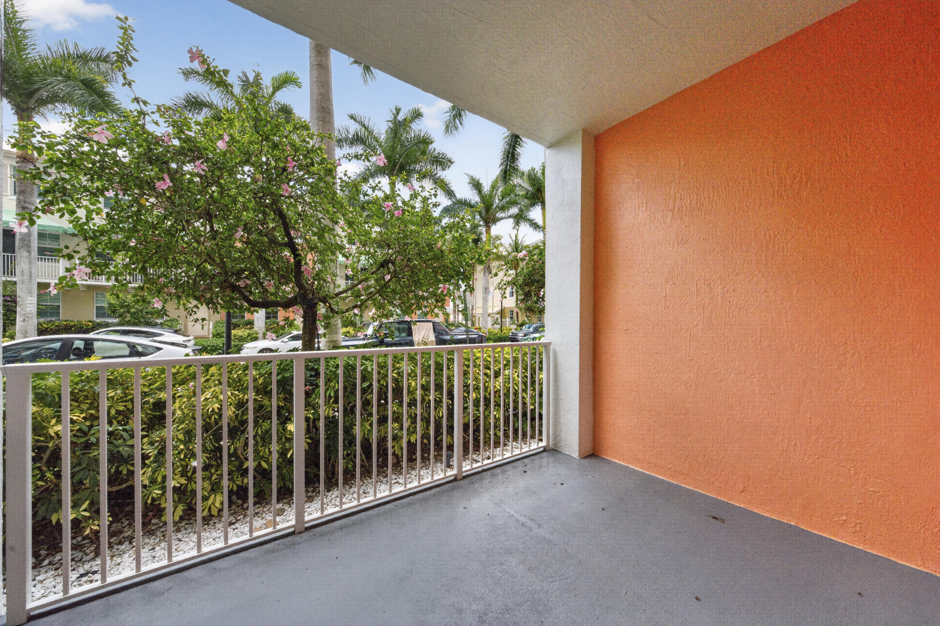 804 E Windward Way 111