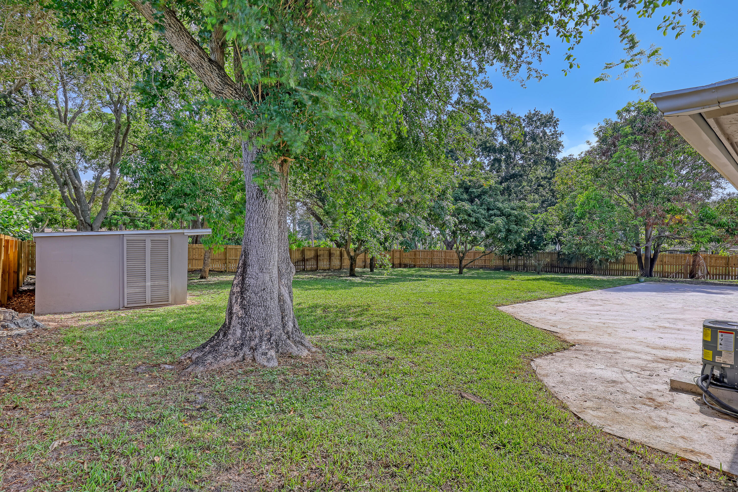 6185 White Oak Court