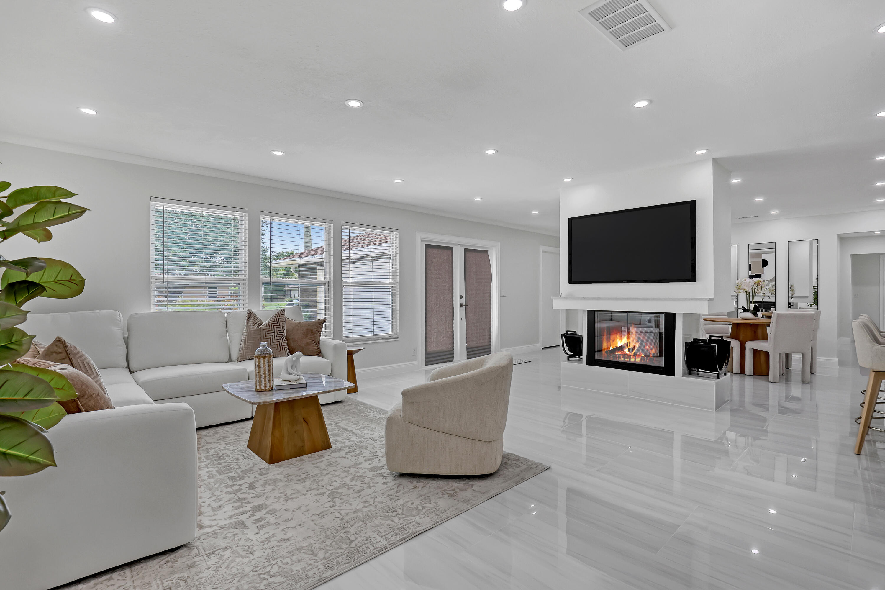 6185 White Oak Court