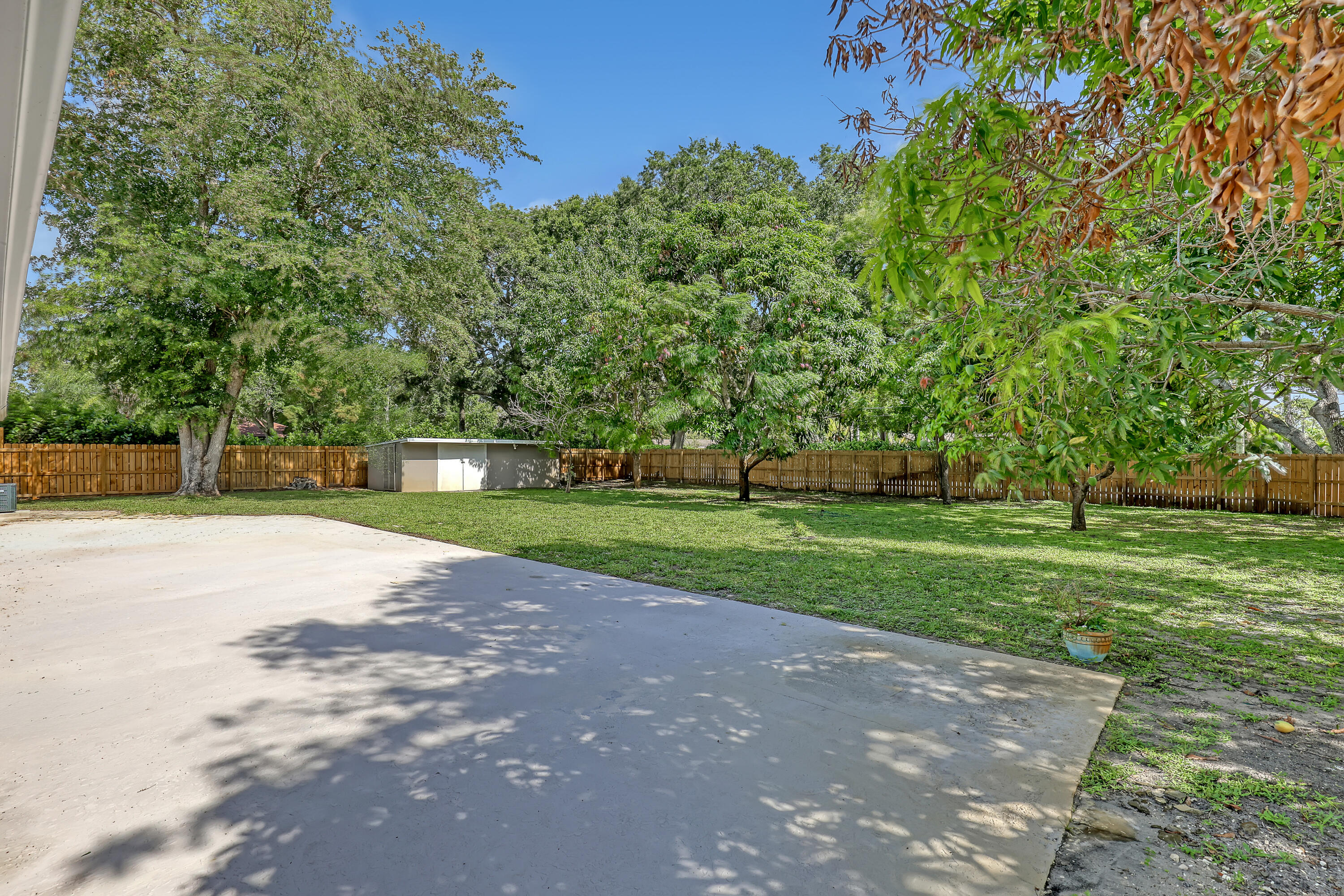 6185 White Oak Court