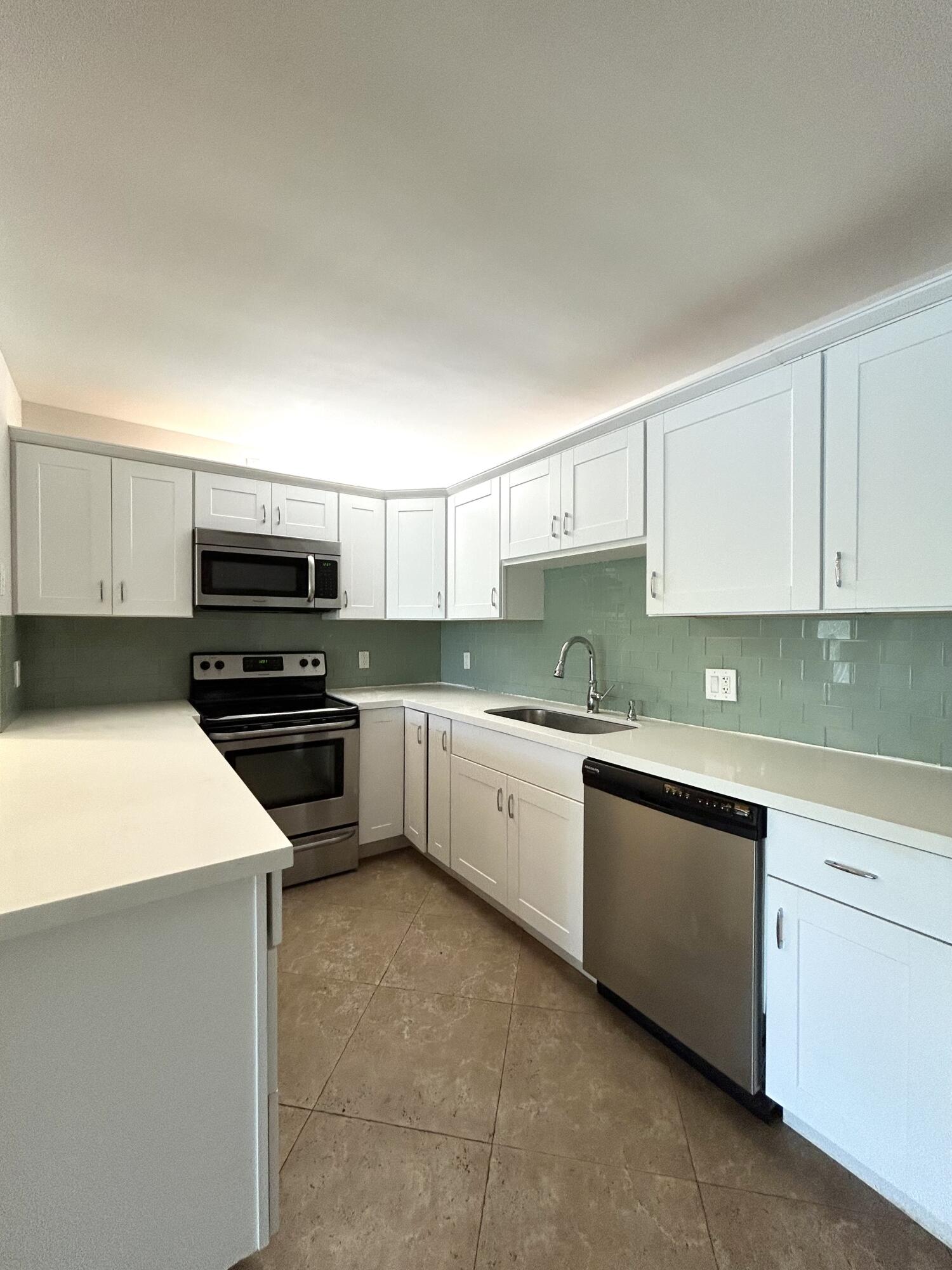 13830 Oneida Drive G1