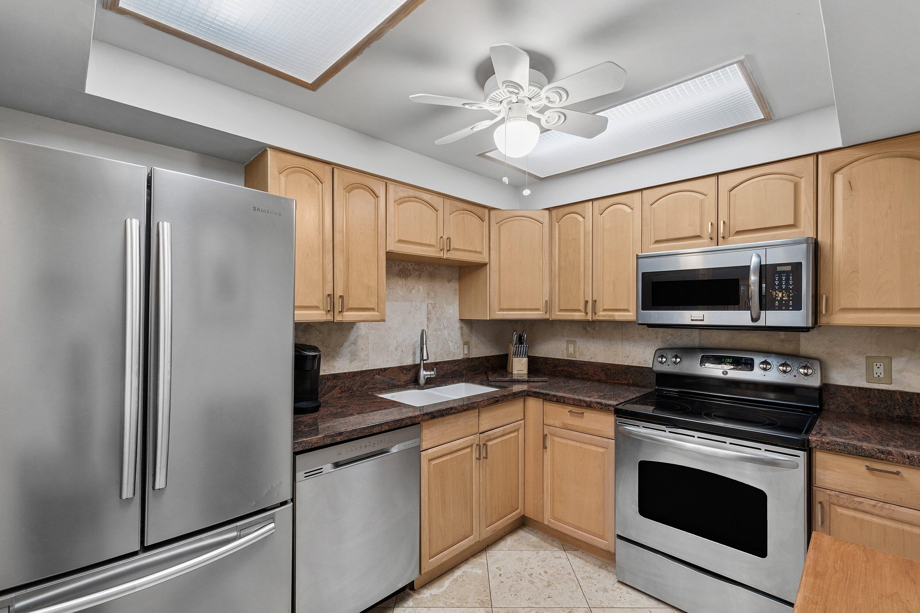 4511 S Ocean Boulevard 106