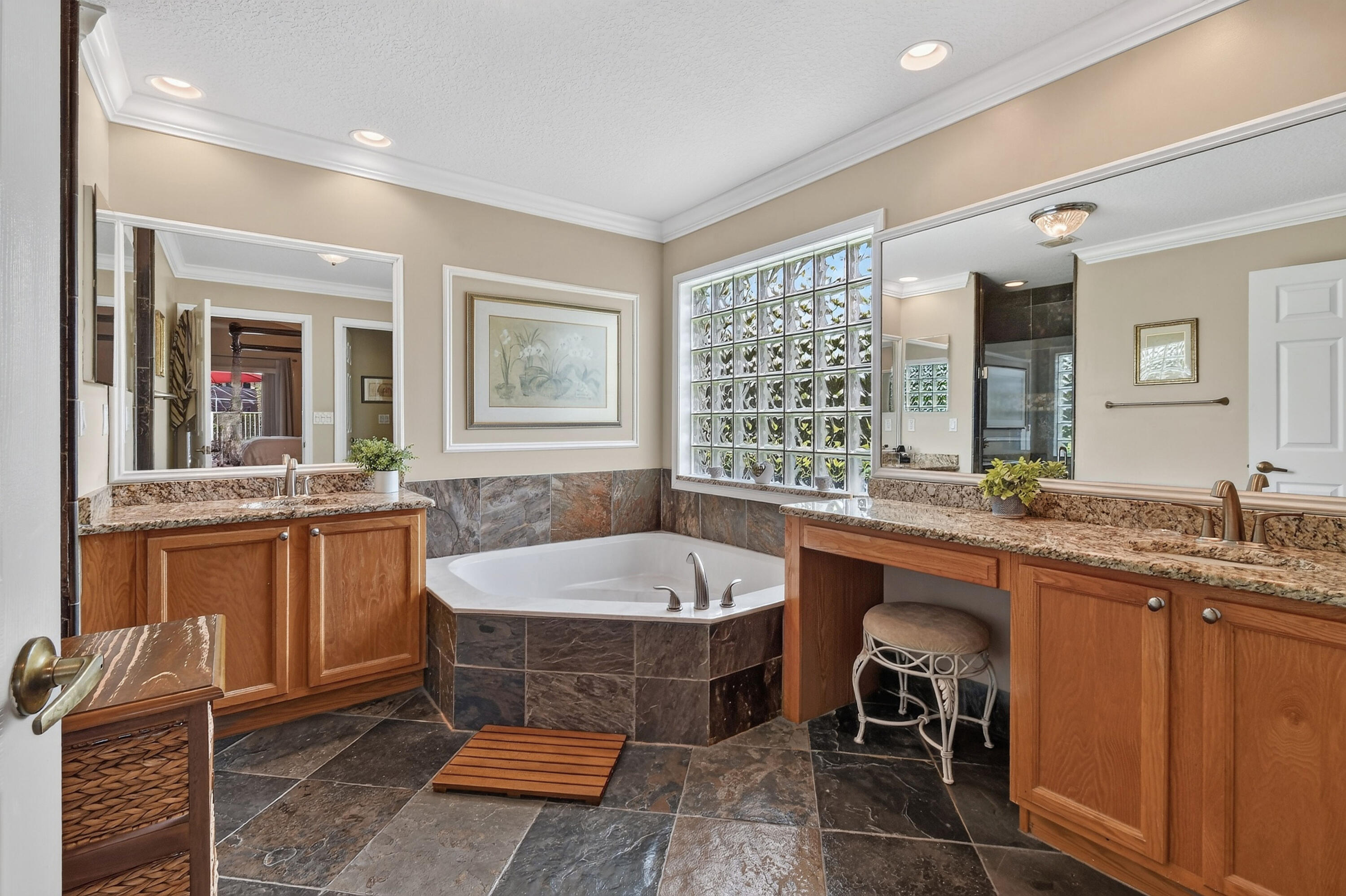 276 Swan Lane