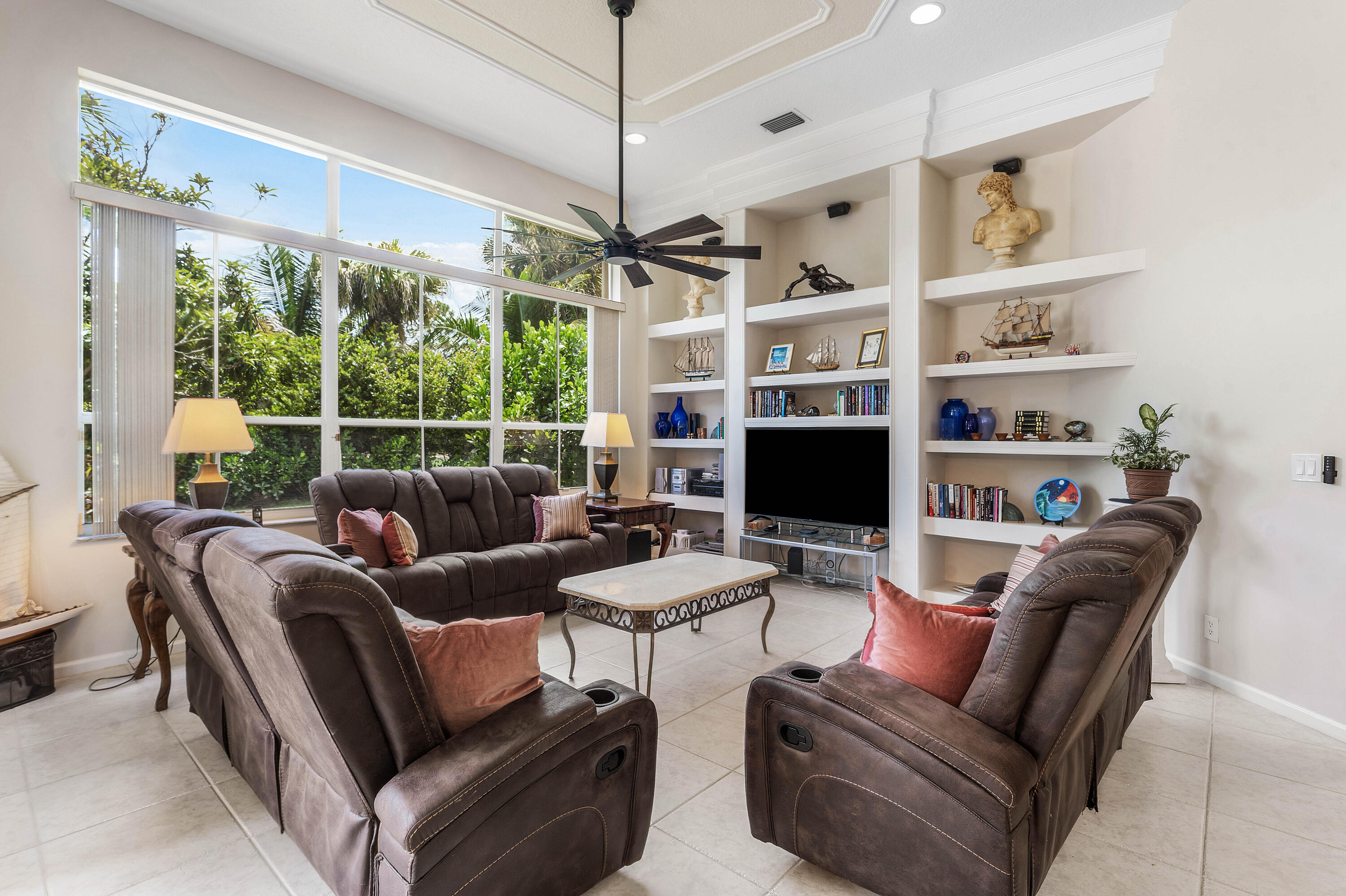 911 Forest Glen Lane