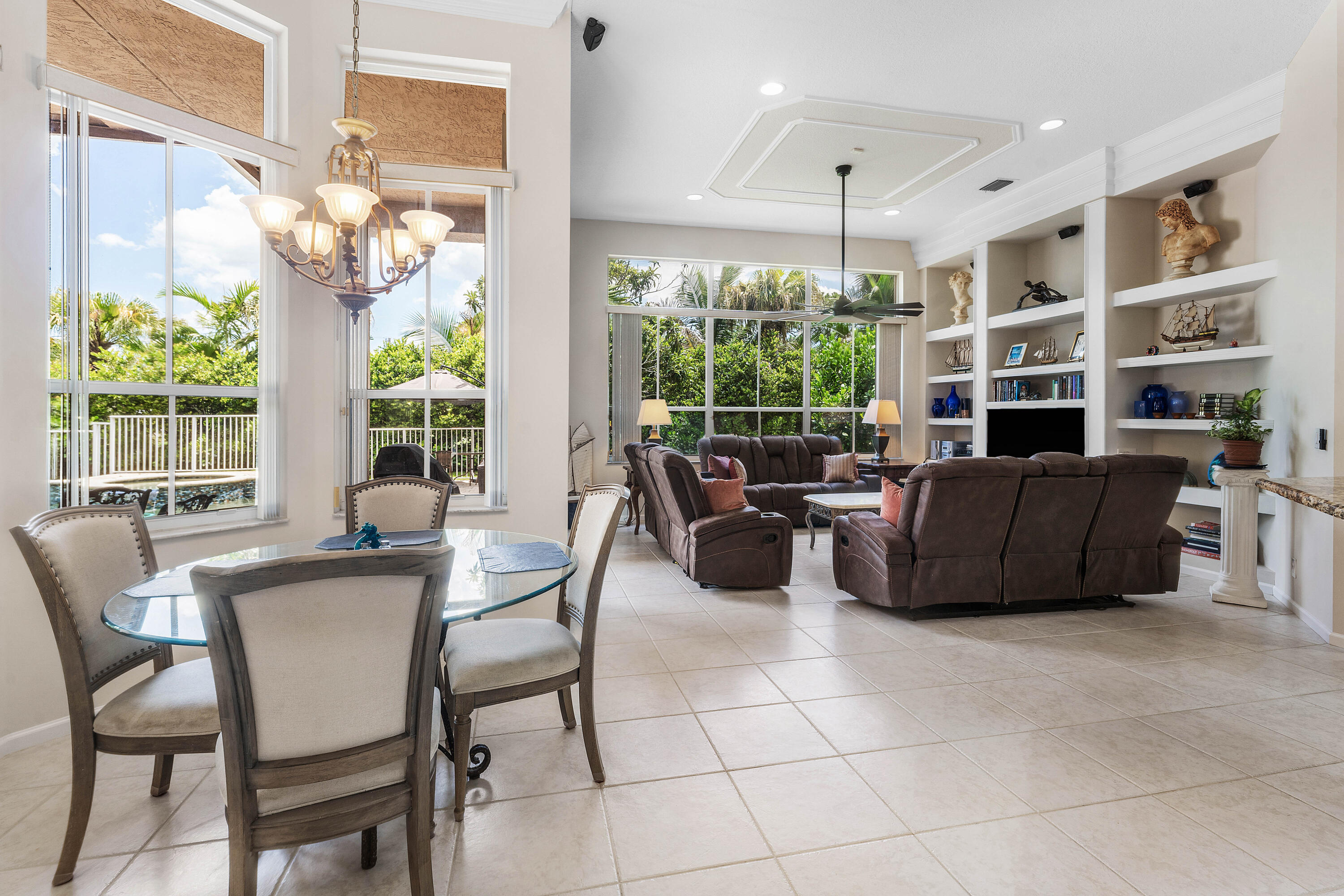 911 Forest Glen Lane