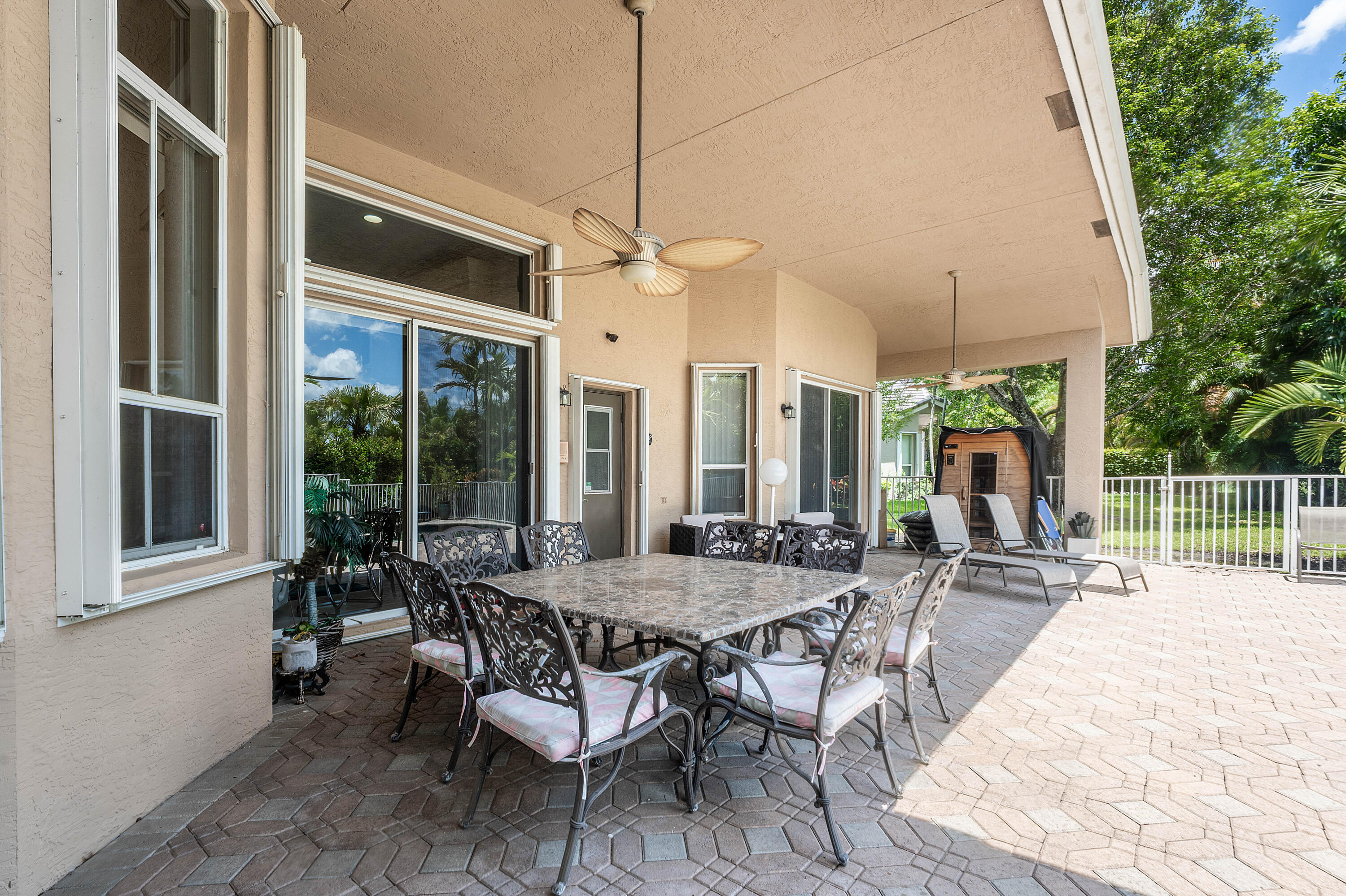 911 Forest Glen Lane