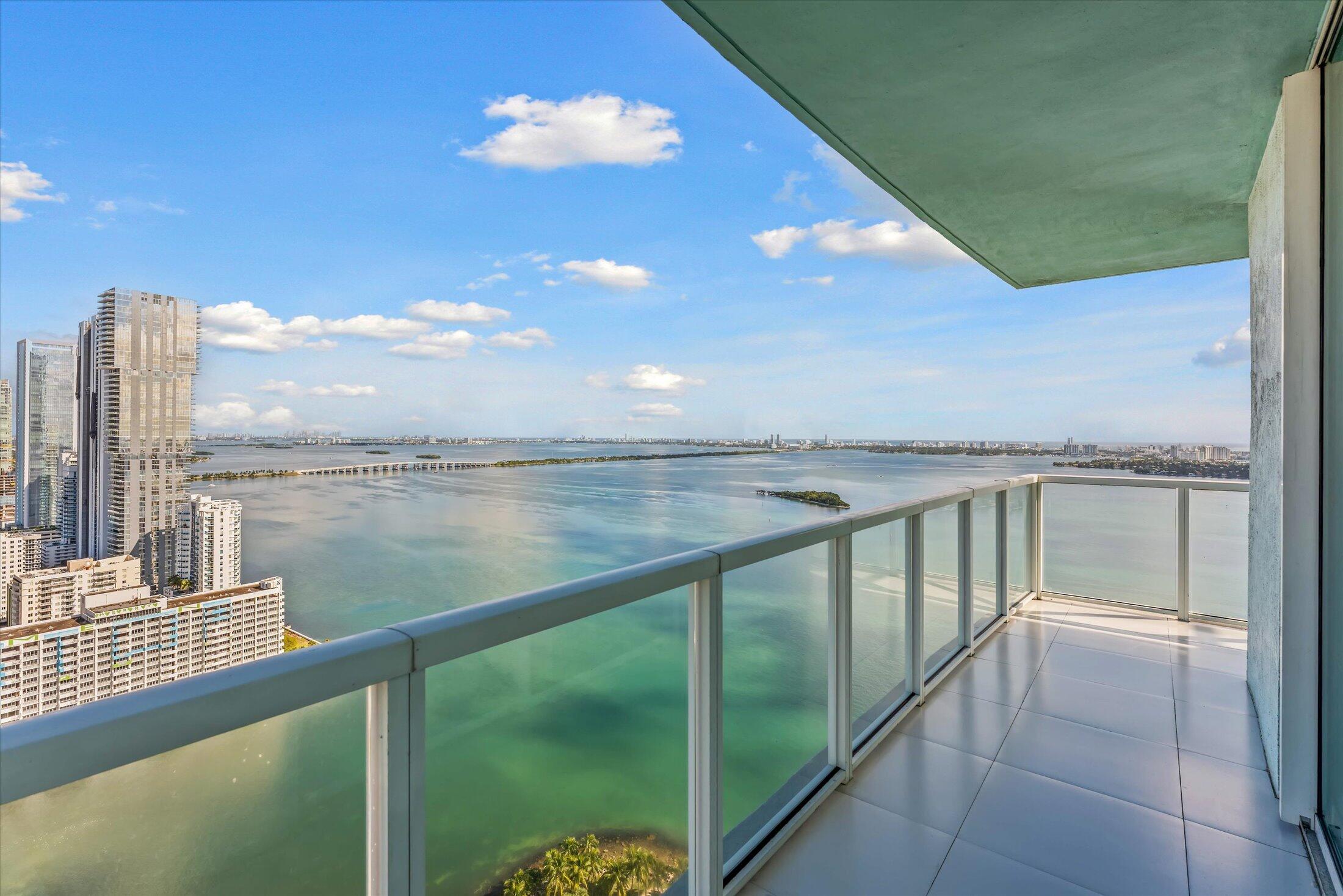 1900 N Bayshore Drive 3702