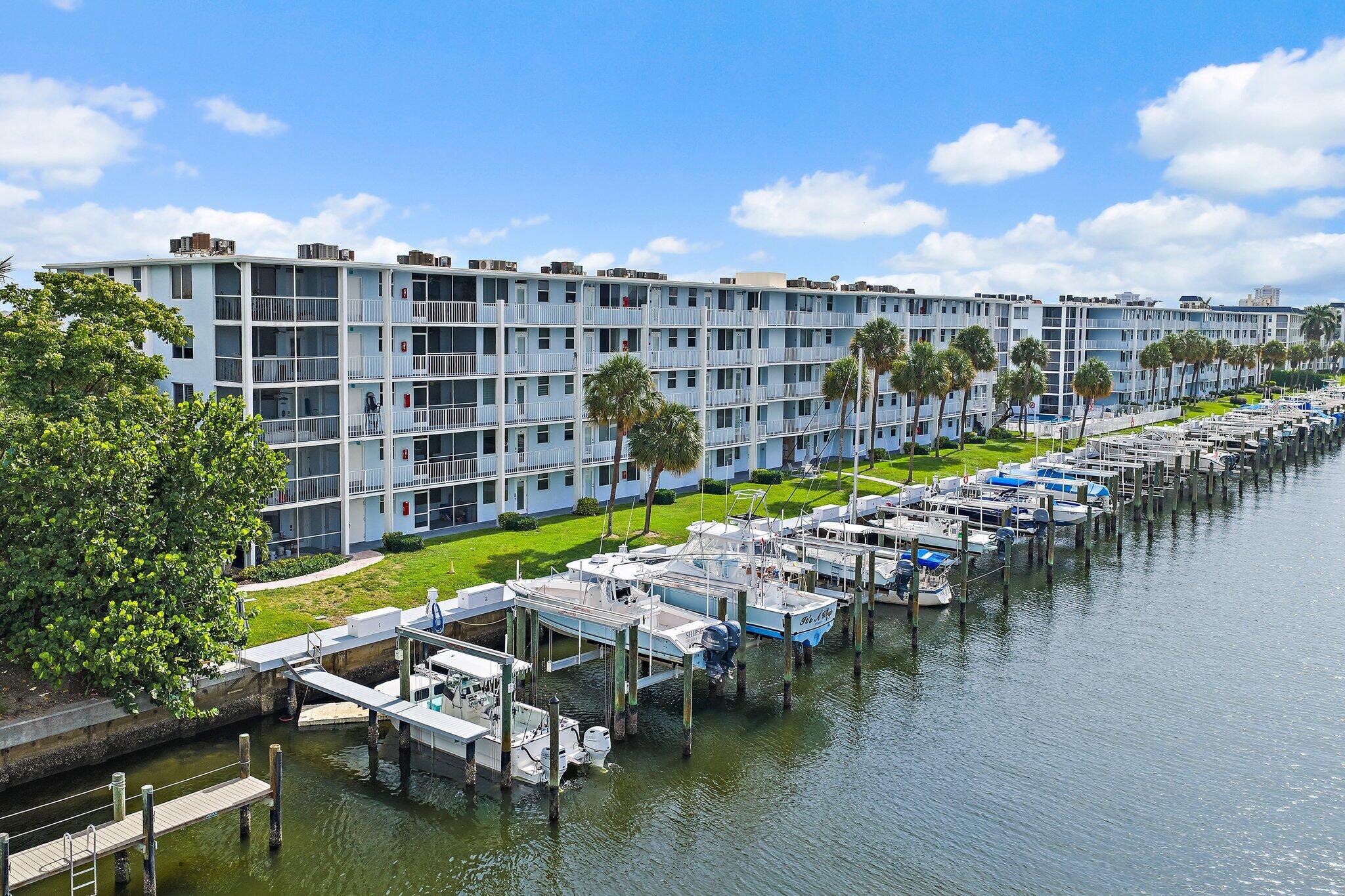 108 Paradise Harbour Boulevard 314