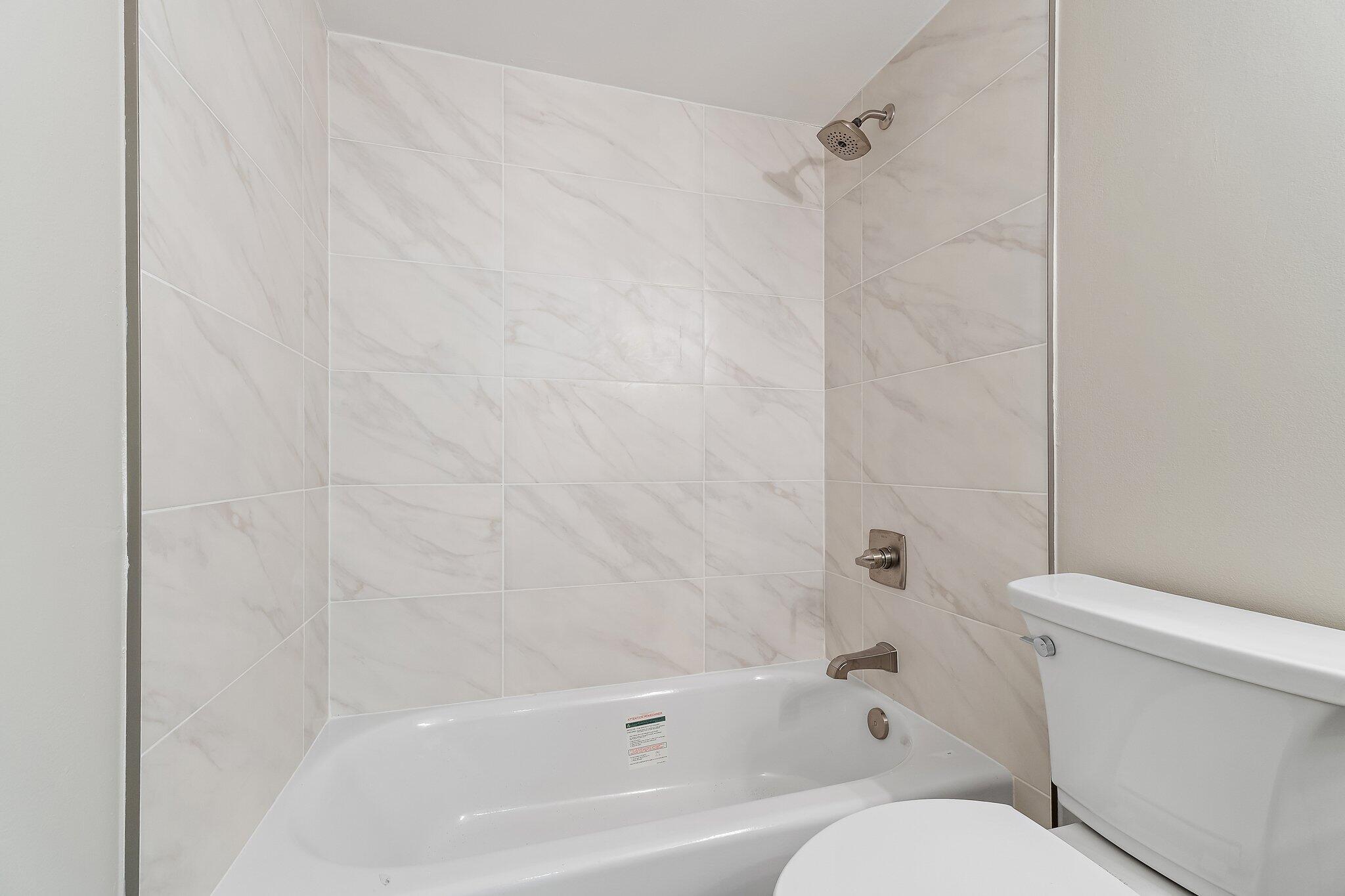 108 Paradise Harbour Boulevard 314