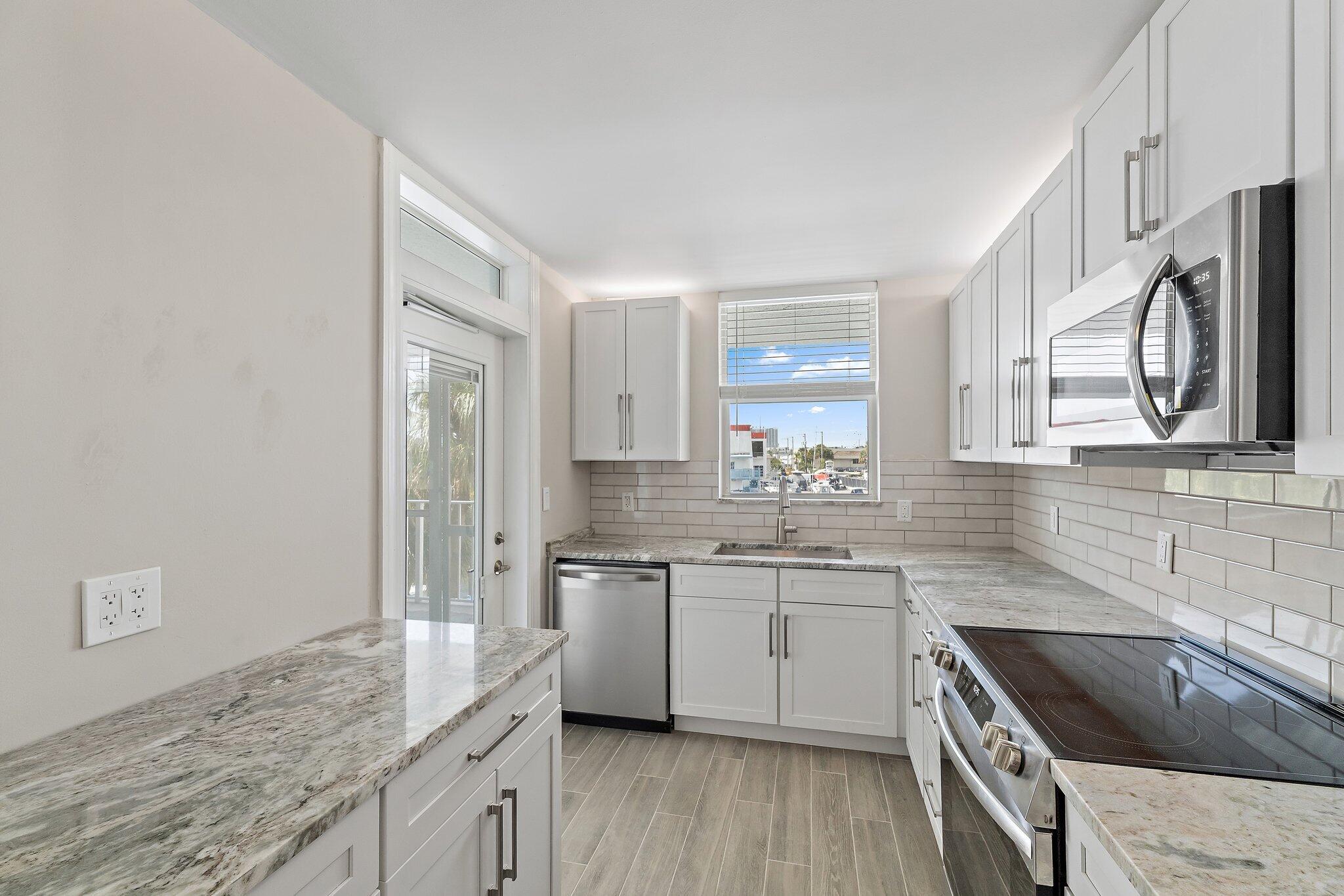 108 Paradise Harbour Boulevard 314