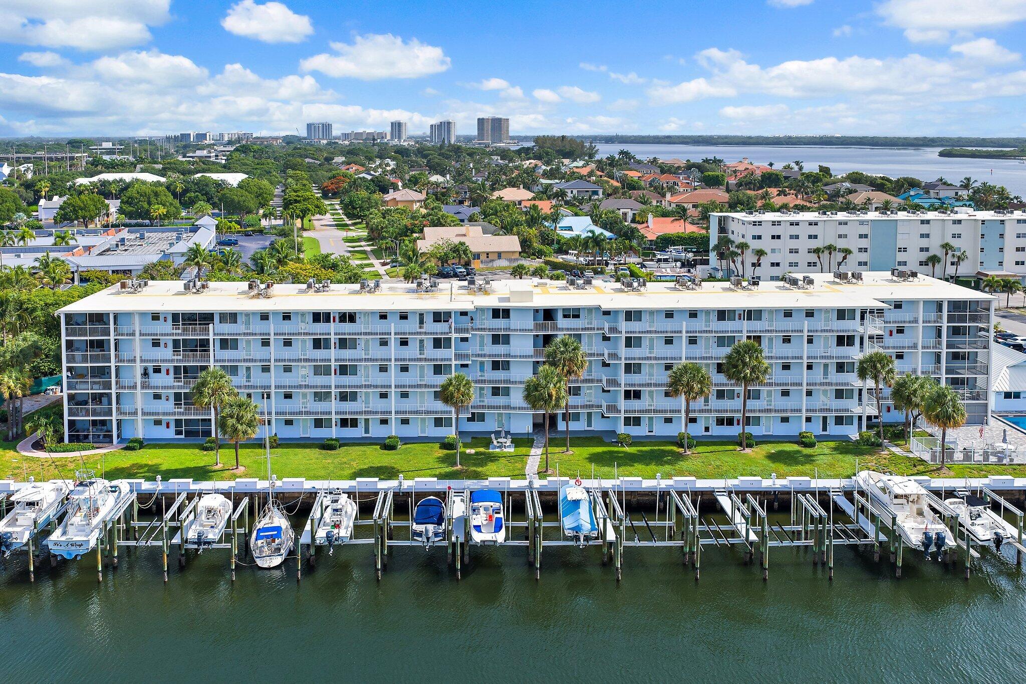 108 Paradise Harbour Boulevard 314