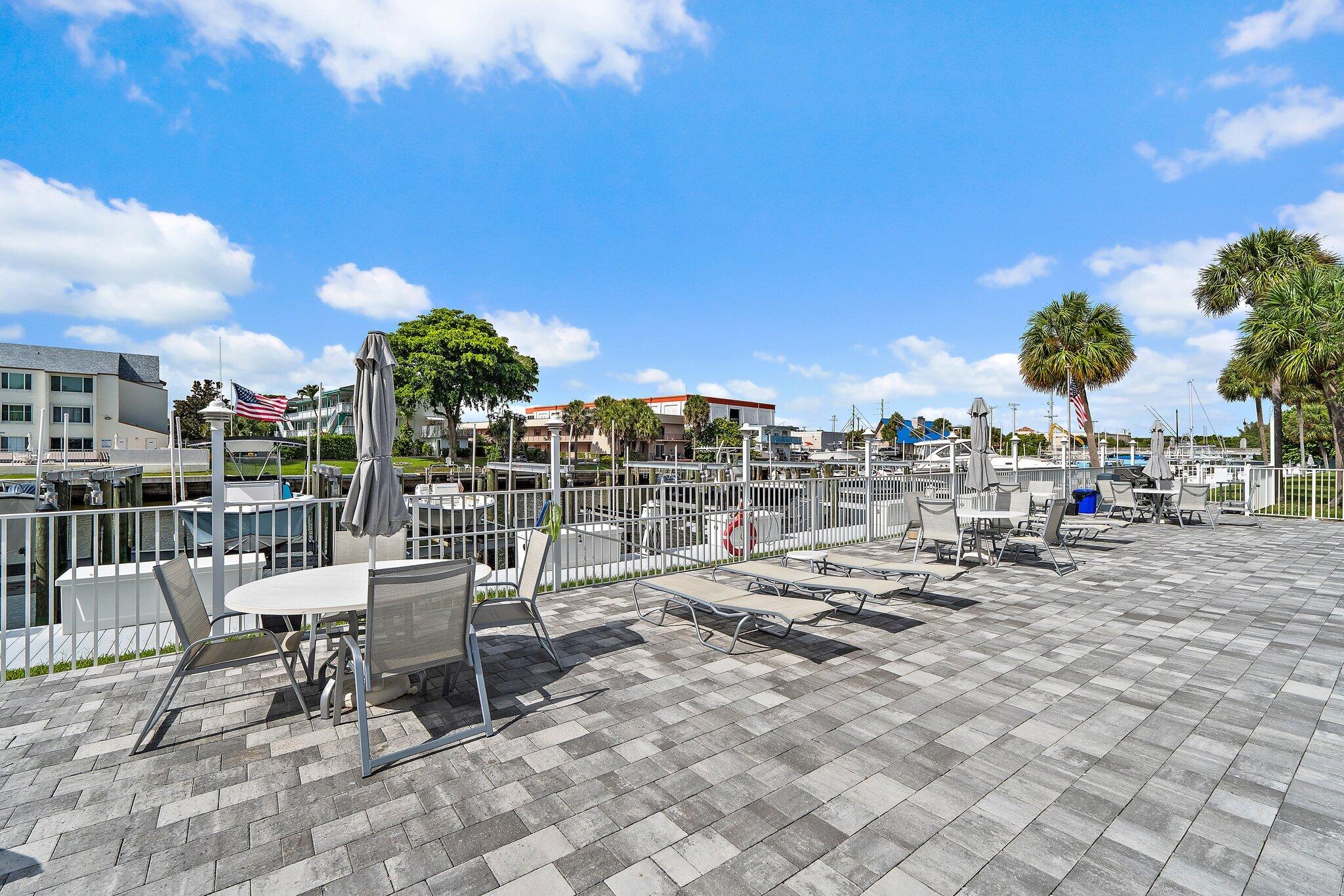 108 Paradise Harbour Boulevard 314
