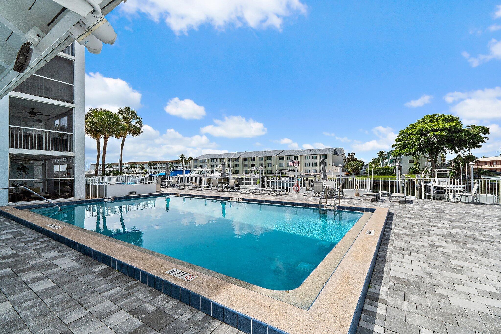 108 Paradise Harbour Boulevard 314