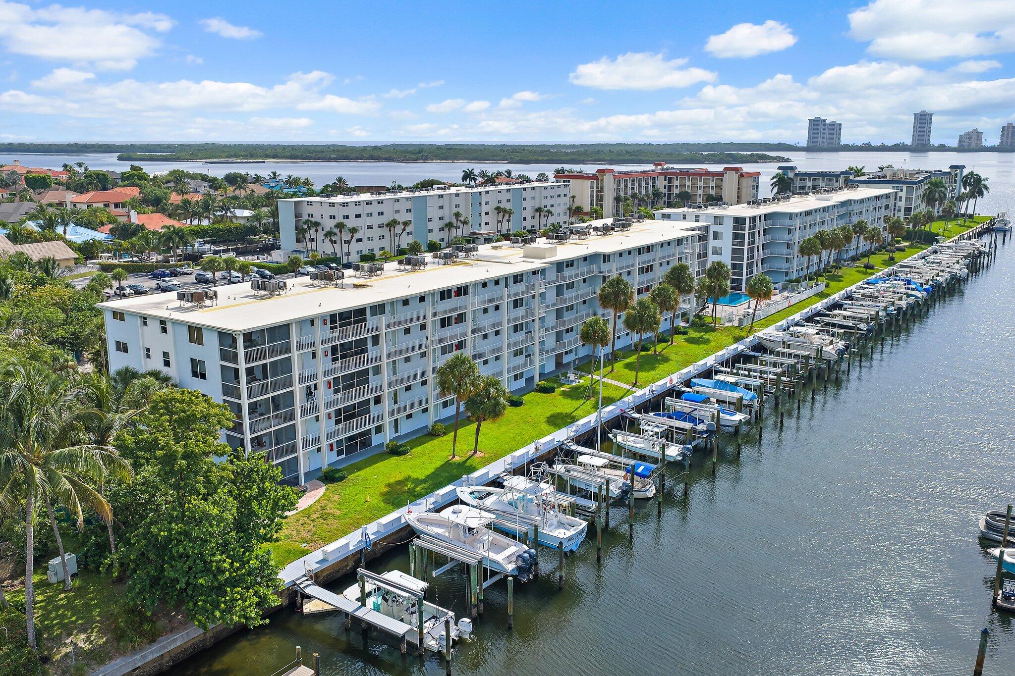 108 Paradise Harbour Boulevard 314