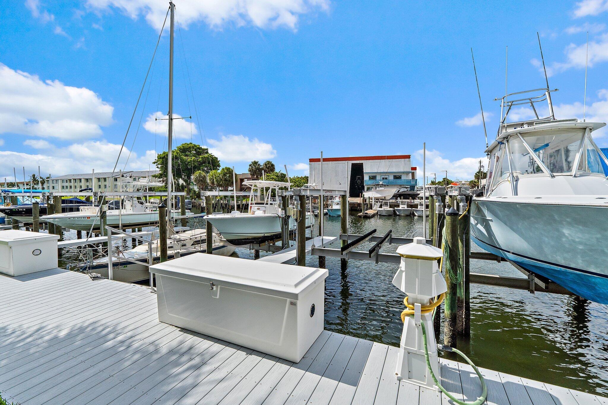 108 Paradise Harbour Boulevard 314