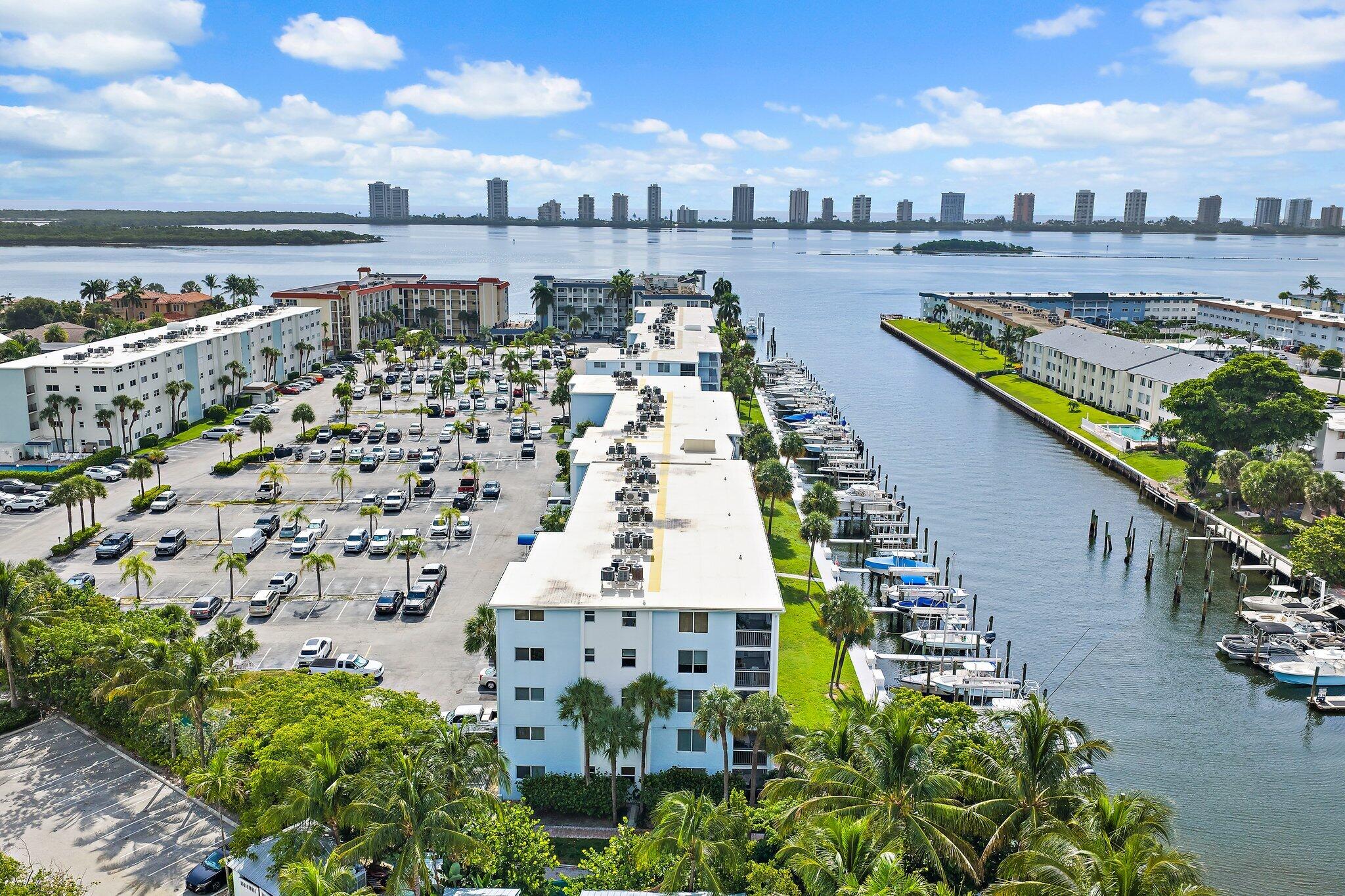 108 Paradise Harbour Boulevard 314
