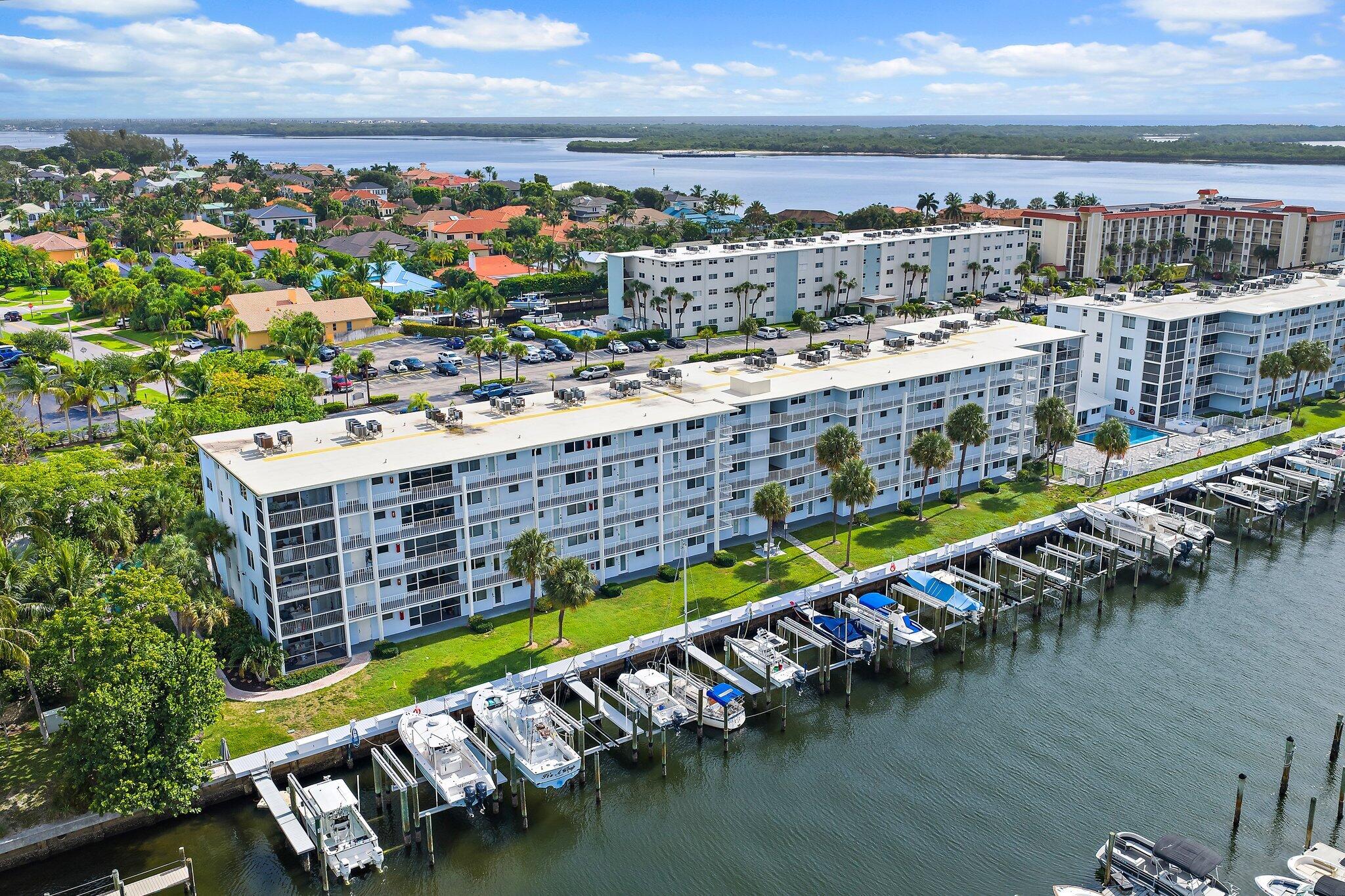 108 Paradise Harbour Boulevard 314