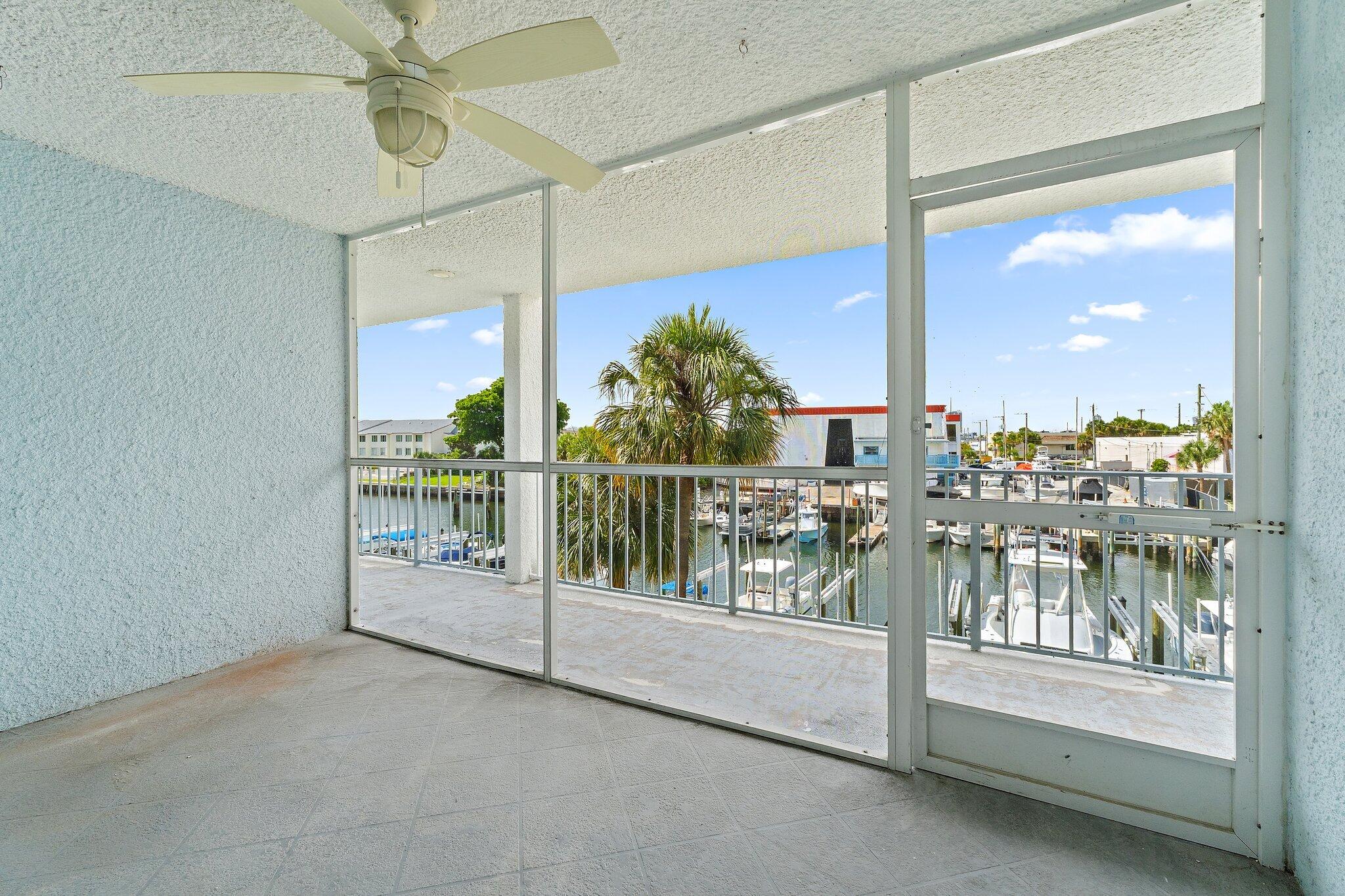 108 Paradise Harbour Boulevard 314