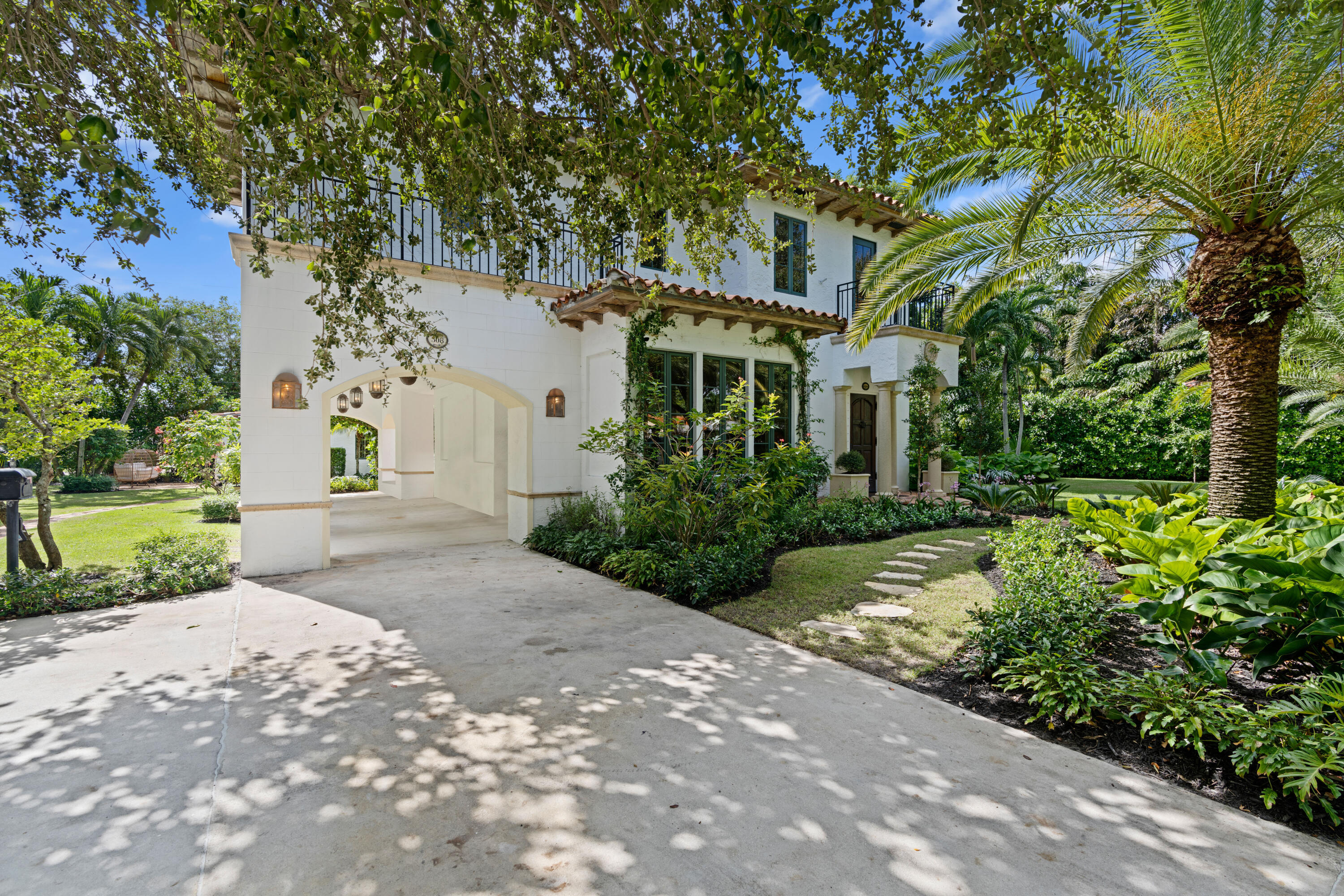 308 BARCELONA Road