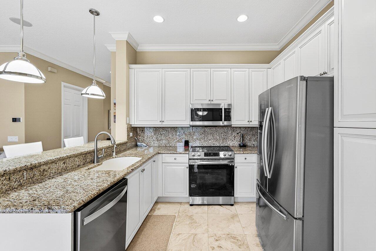 10888 Deer Park Lane