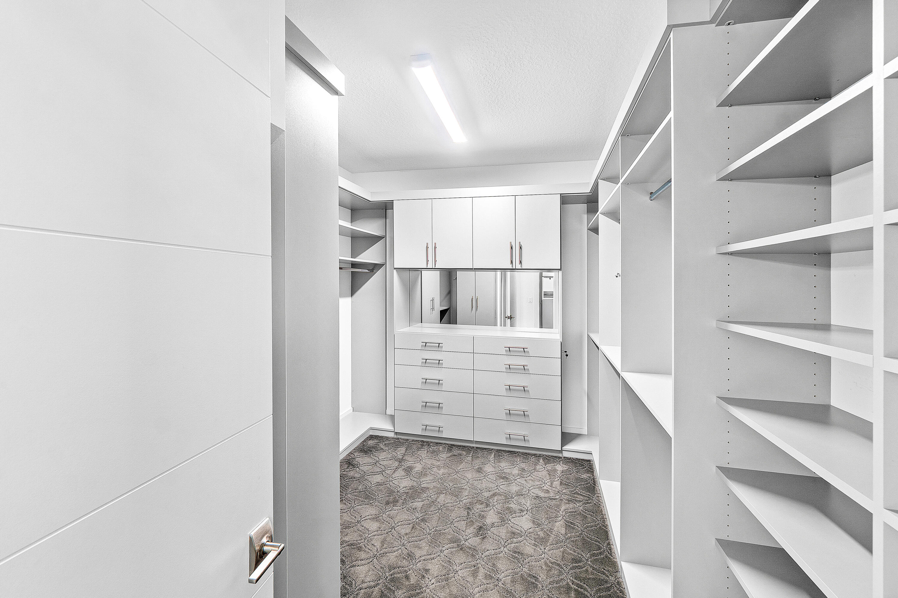 9006 Dulcetto Court