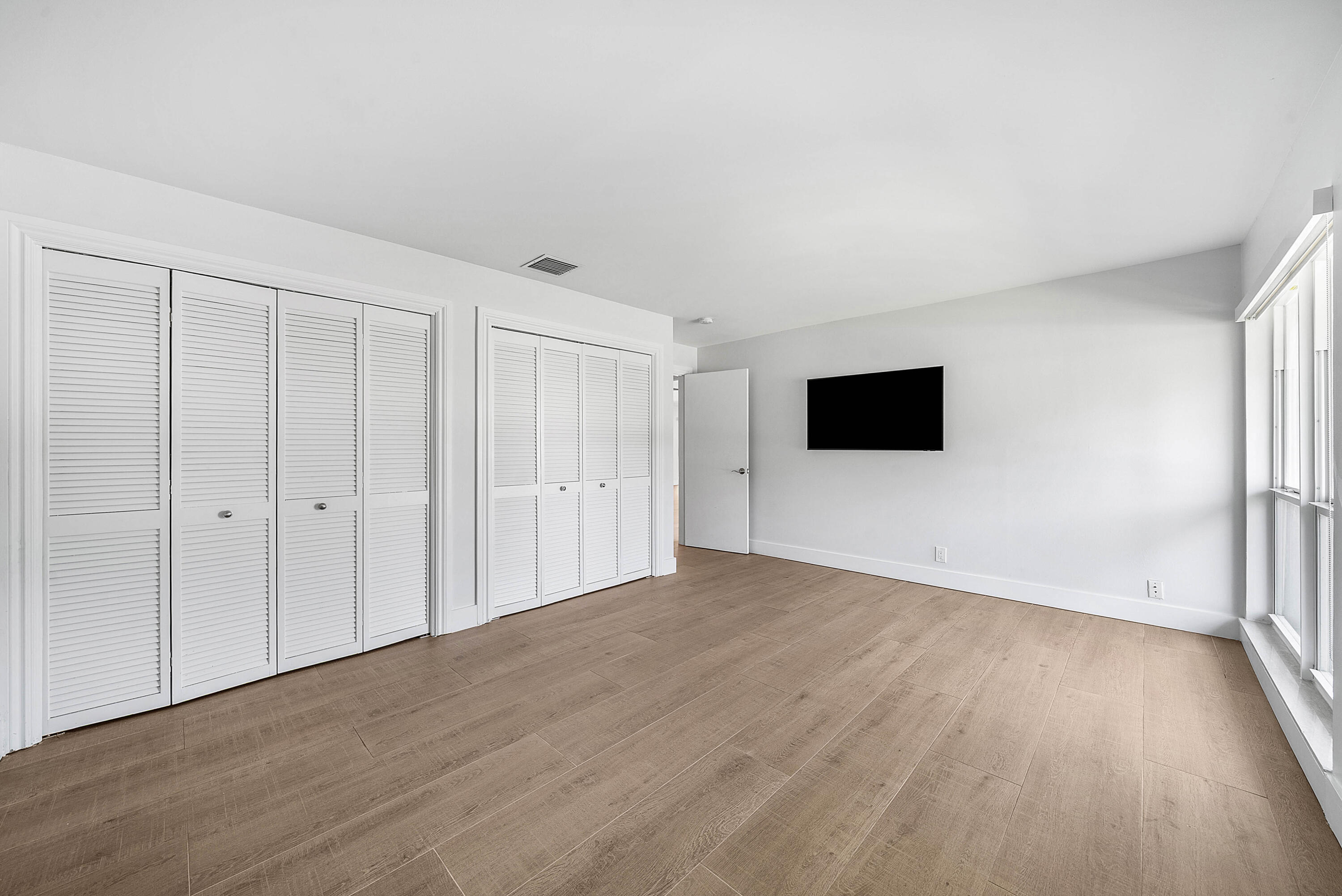 5854 Pinebrook Drive