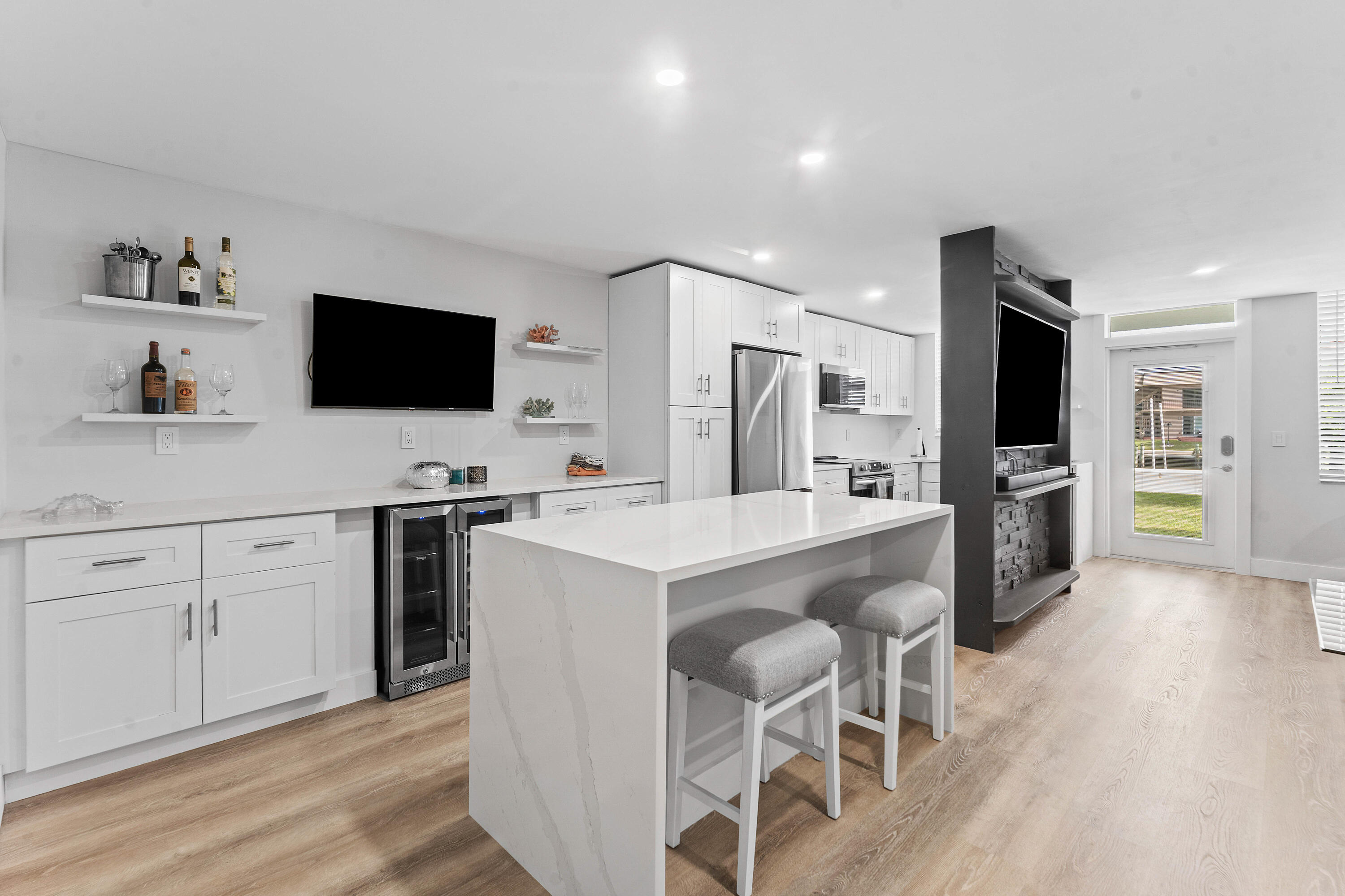 108 Paradise Harbour Boulevard 107