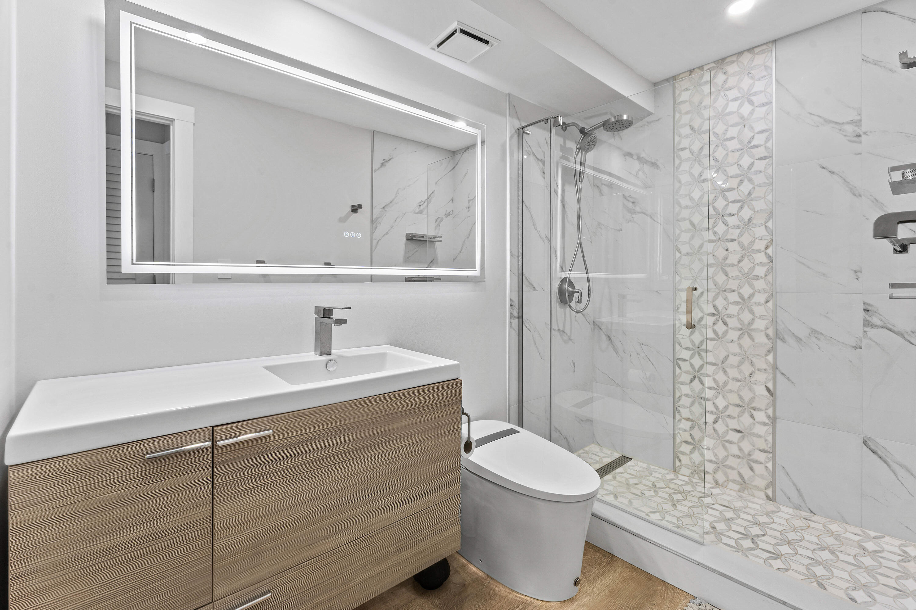 108 Paradise Harbour Boulevard 107